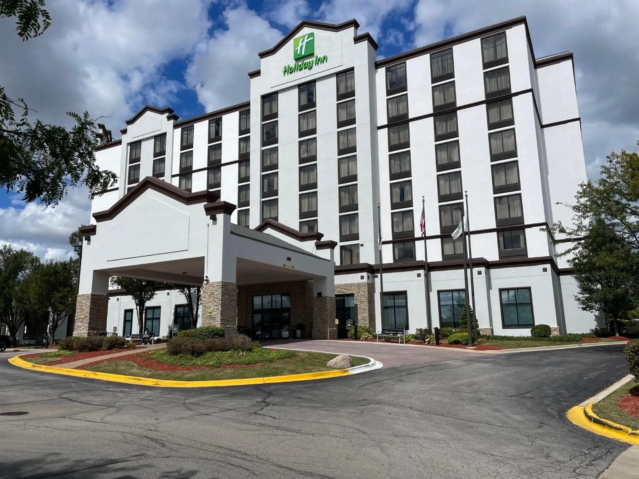 Property building in Holiday Inn Hotel & Suites Chicago Northwest - Elgin by IHG