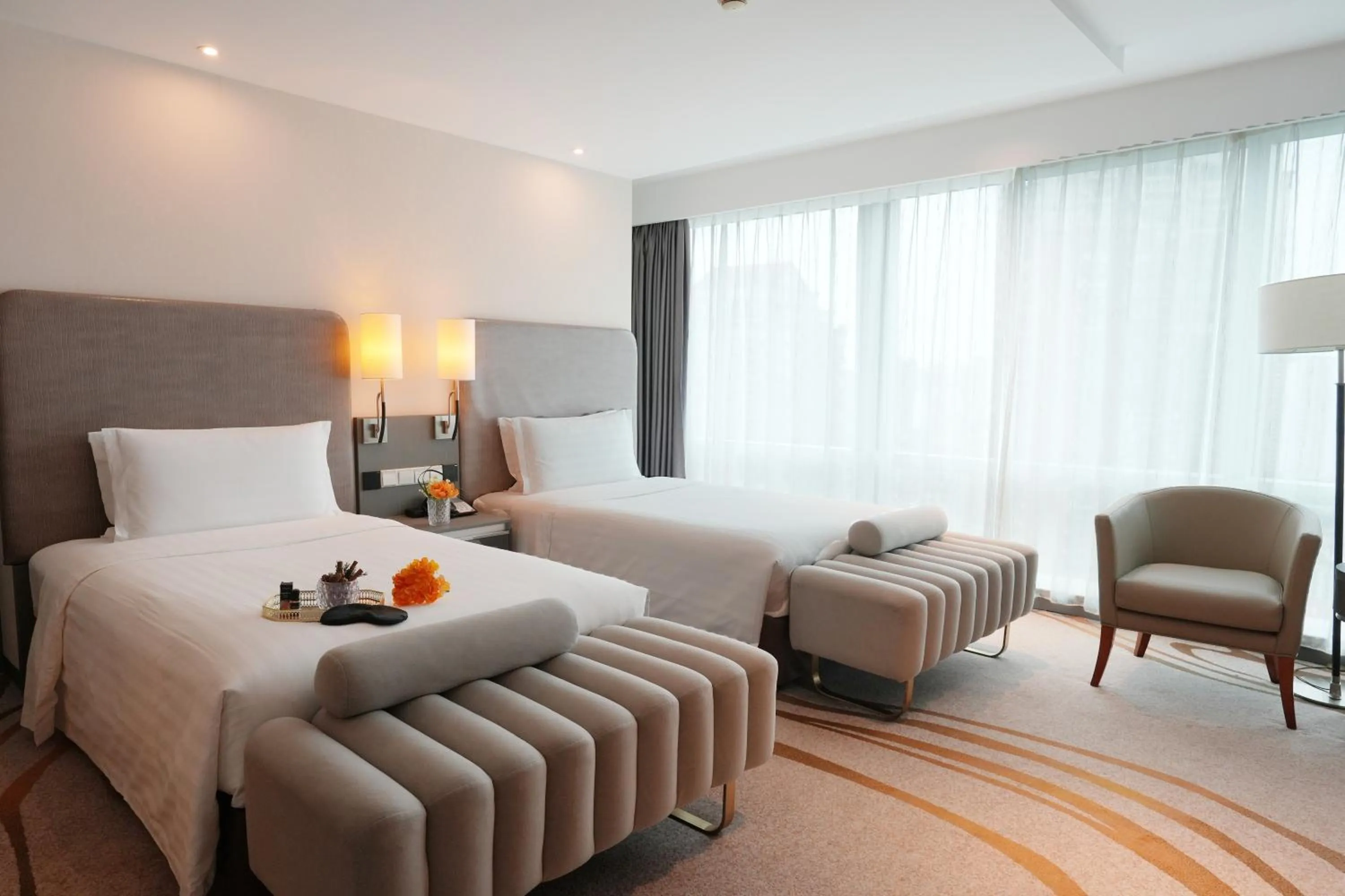 Bedroom, Bed in Pullman Shanghai Central