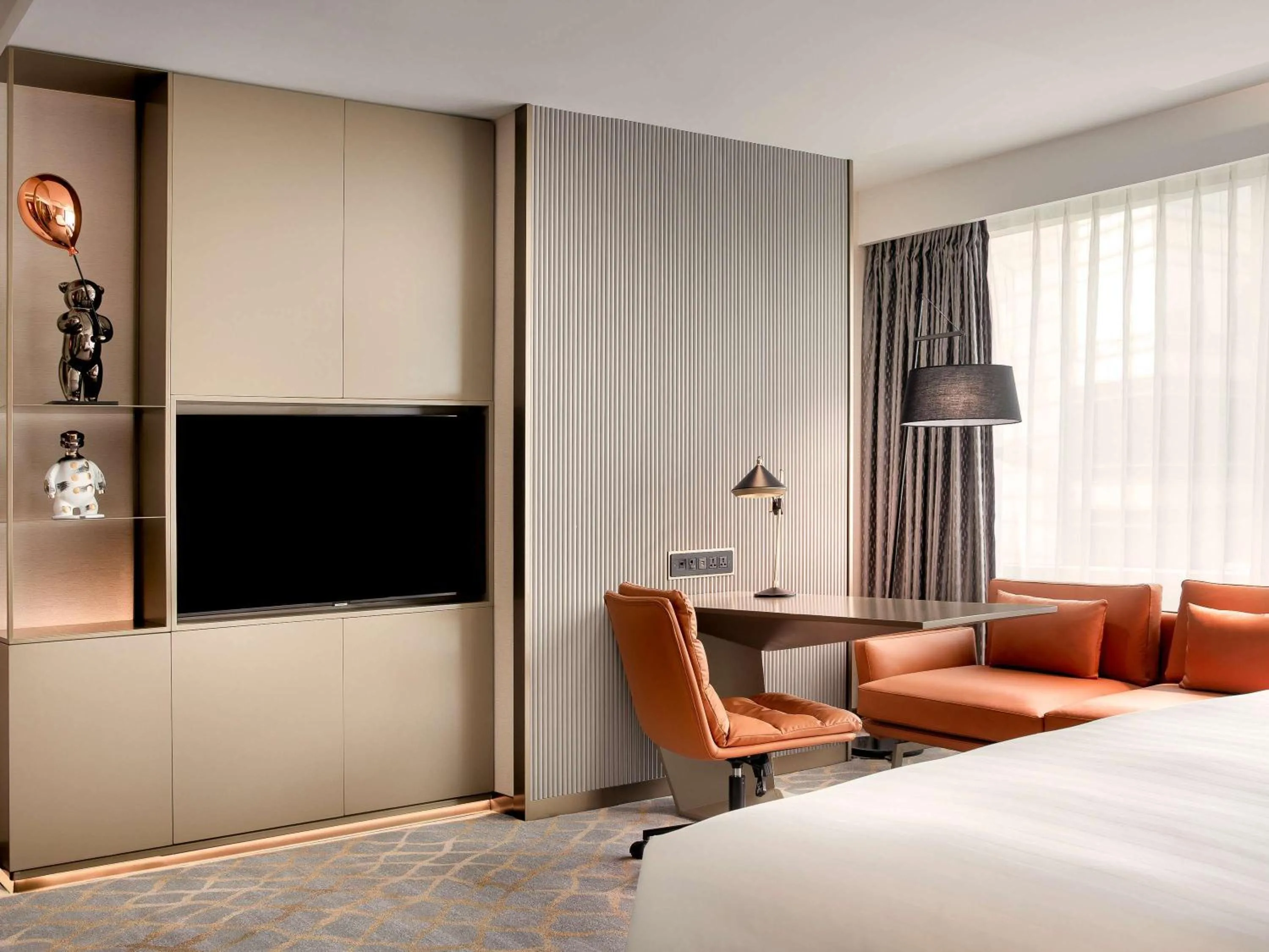 Property building, Bed in Pullman Shanghai Central