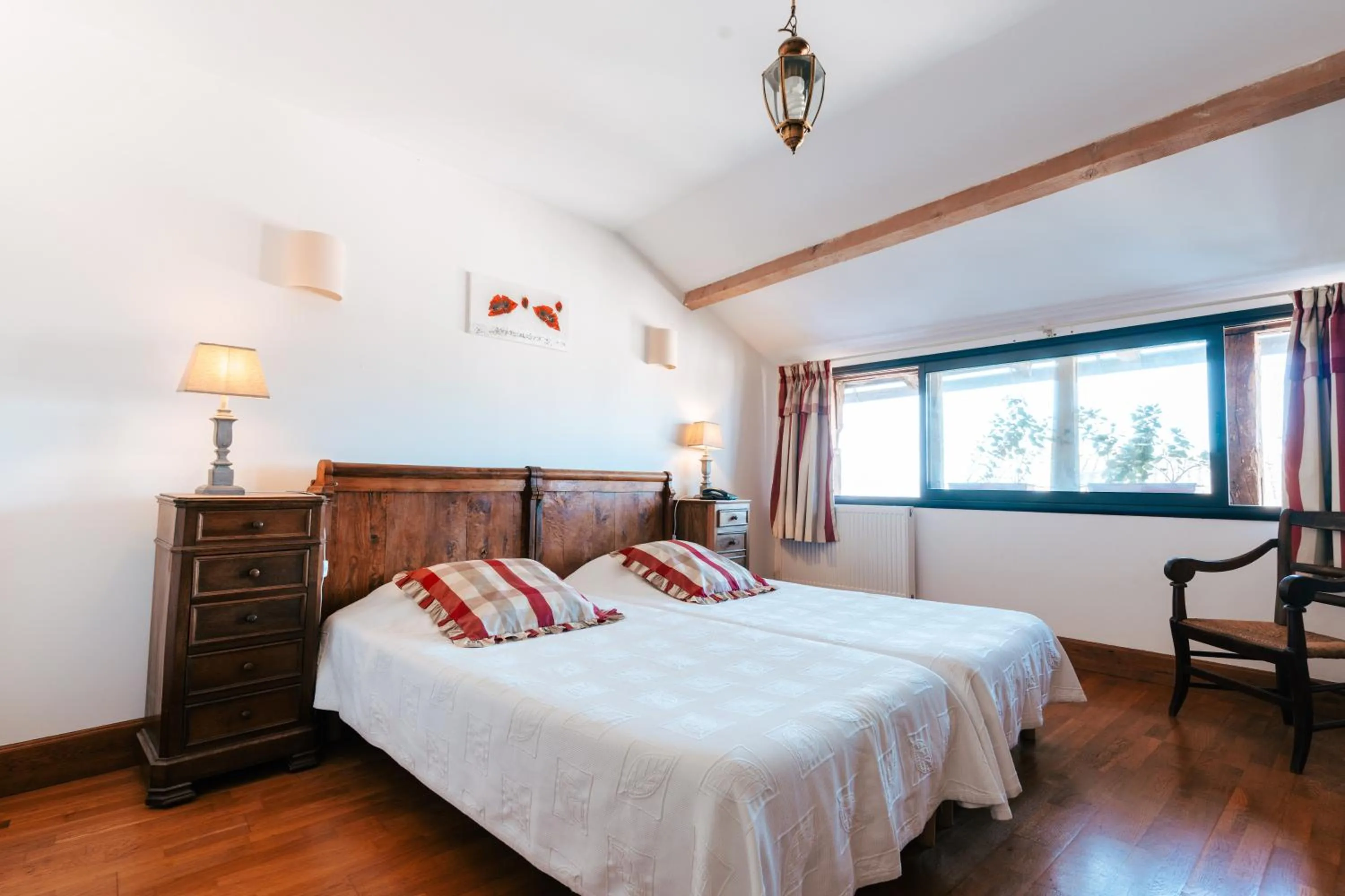 Bedroom, Bed in Hotel des Consuls