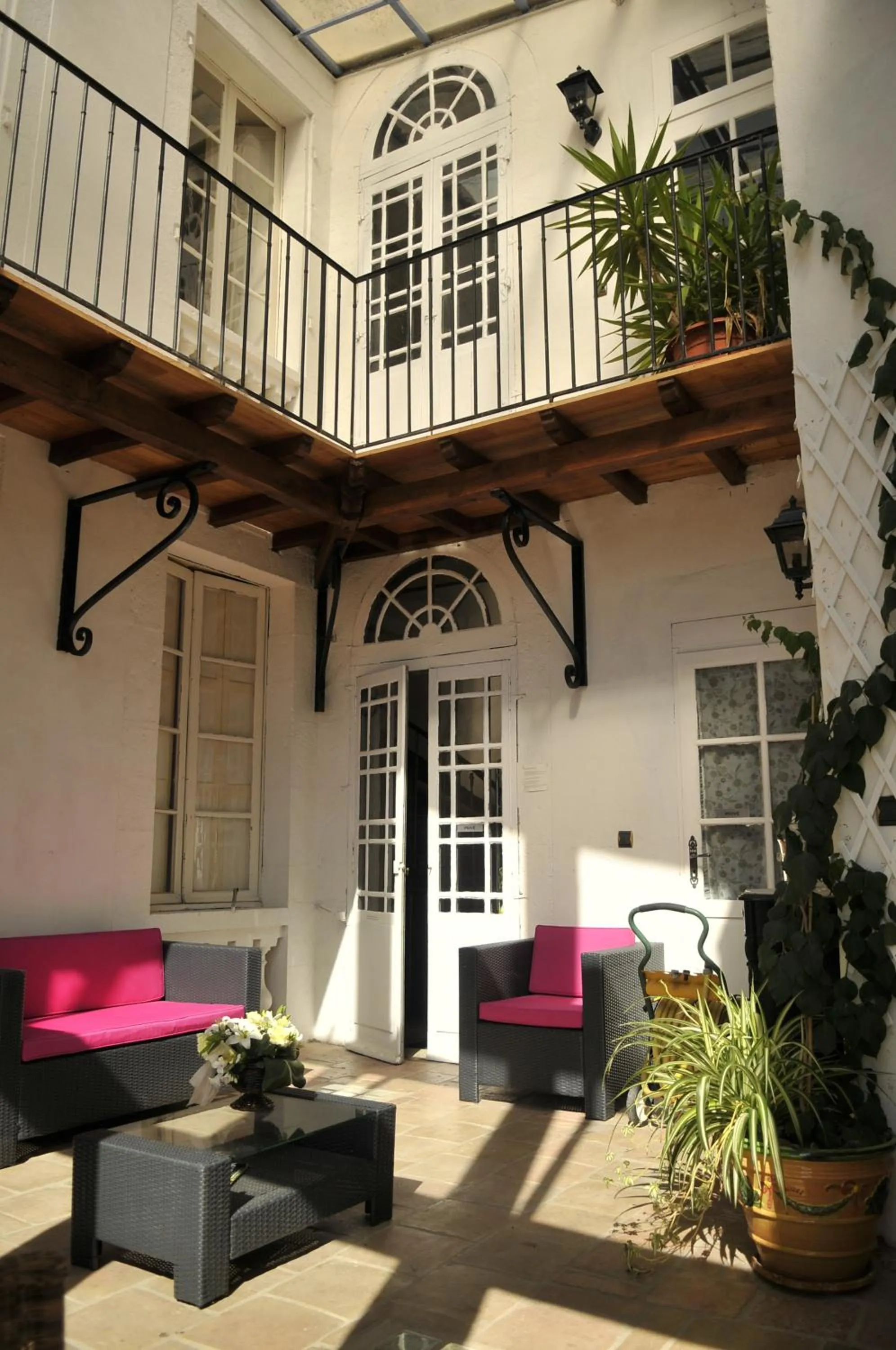 Patio in Hotel des Consuls