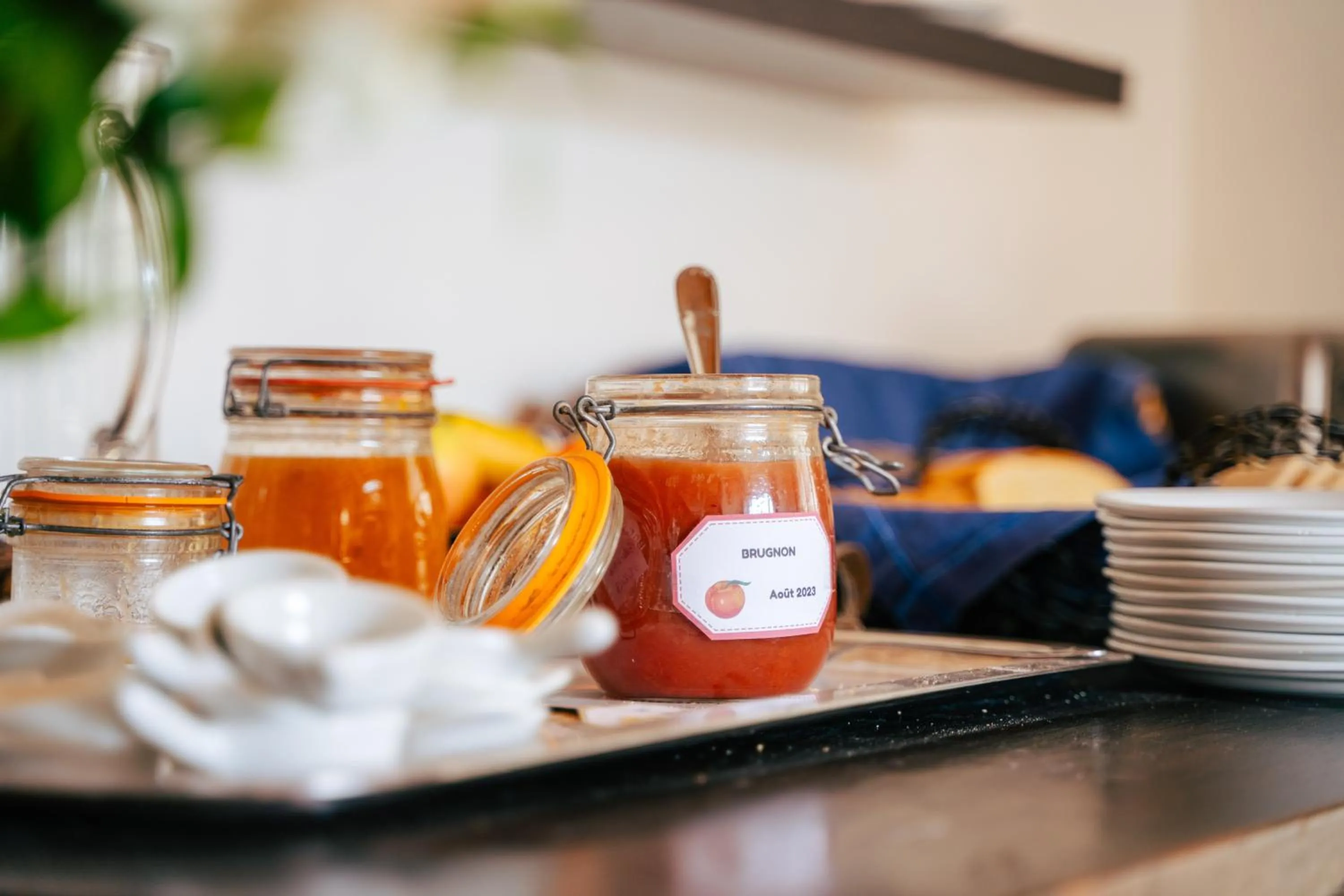 Breakfast in Hotel des Consuls