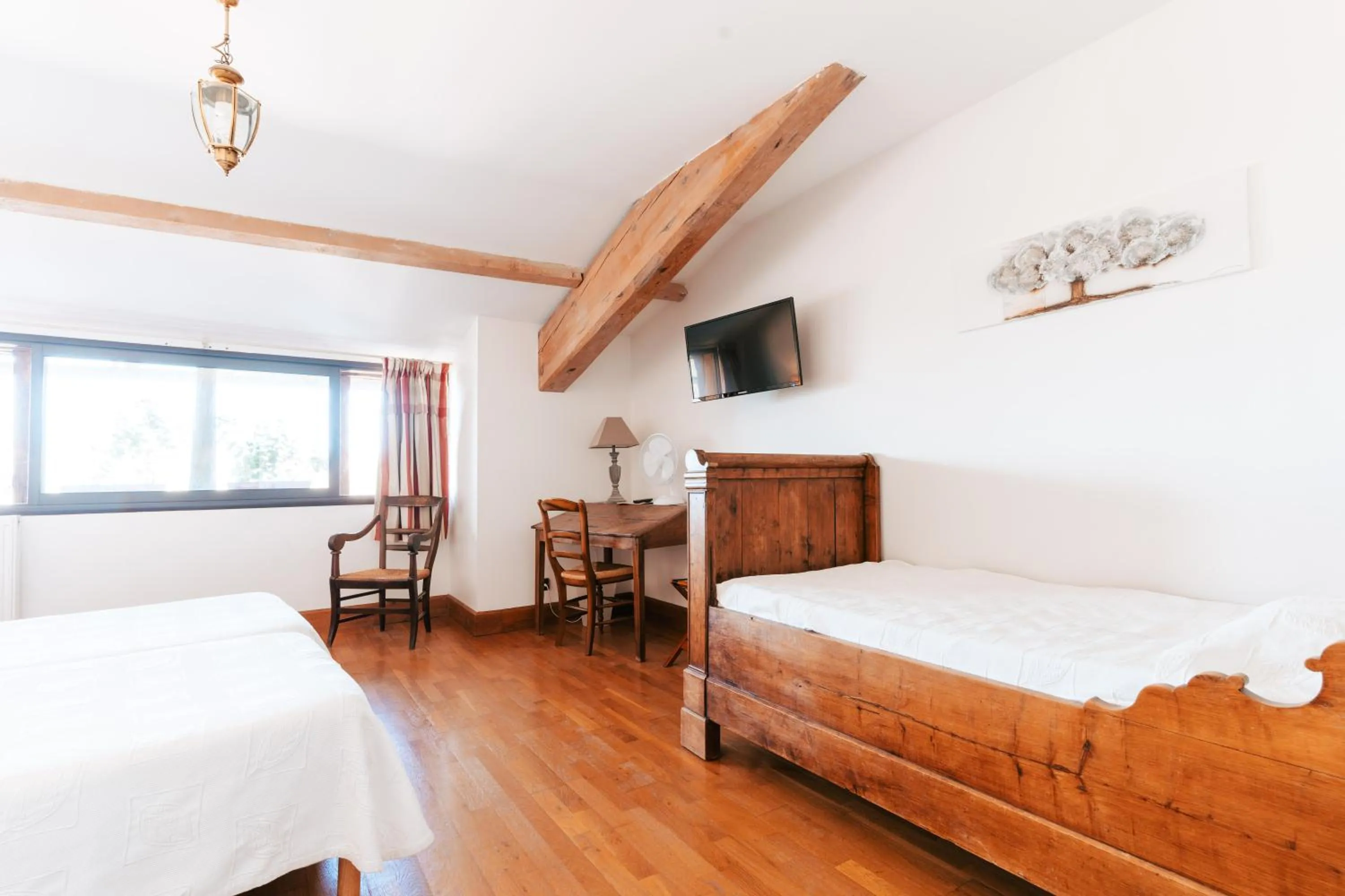 Bedroom, Bed in Hotel des Consuls