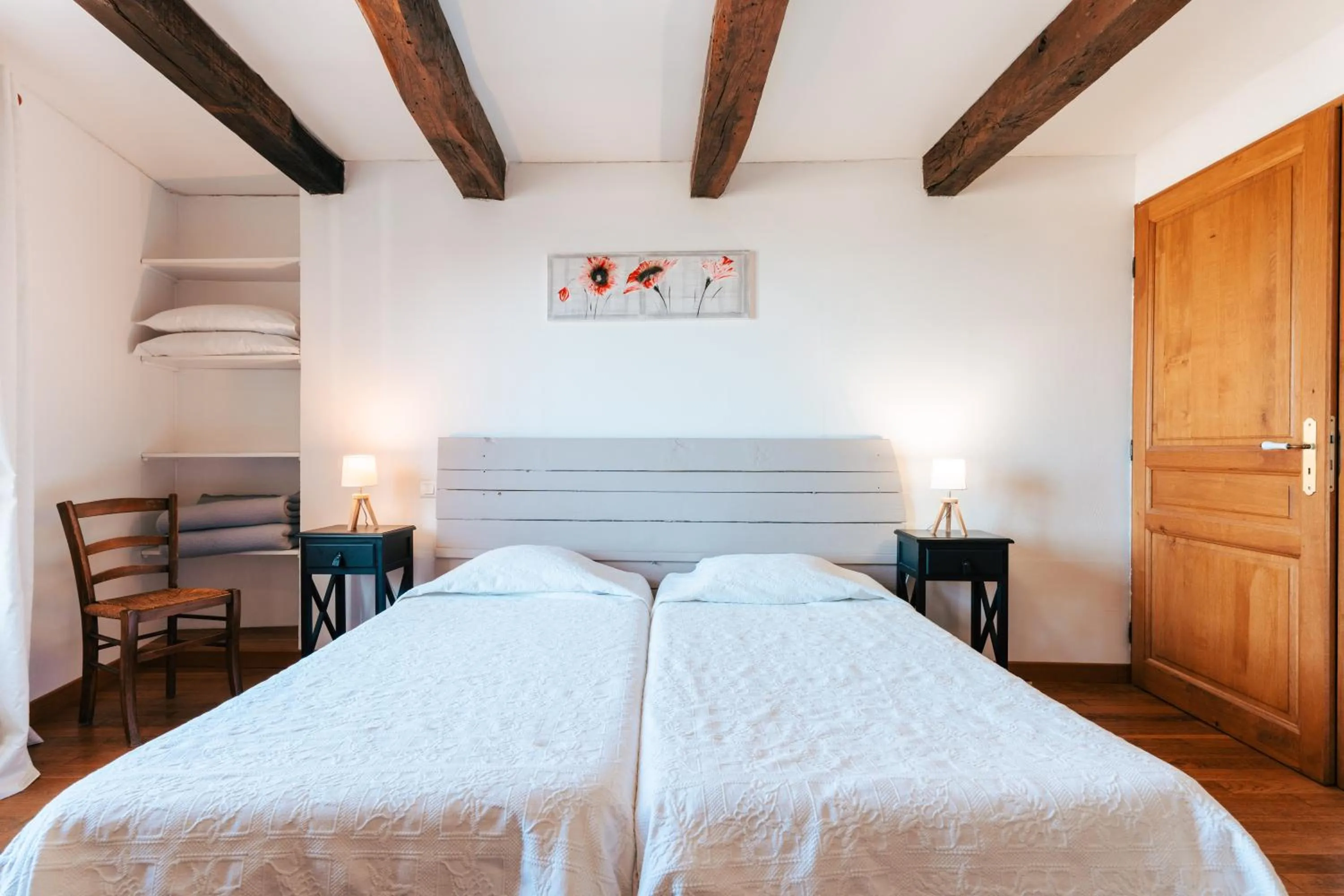 Bedroom, Bed in Hotel des Consuls