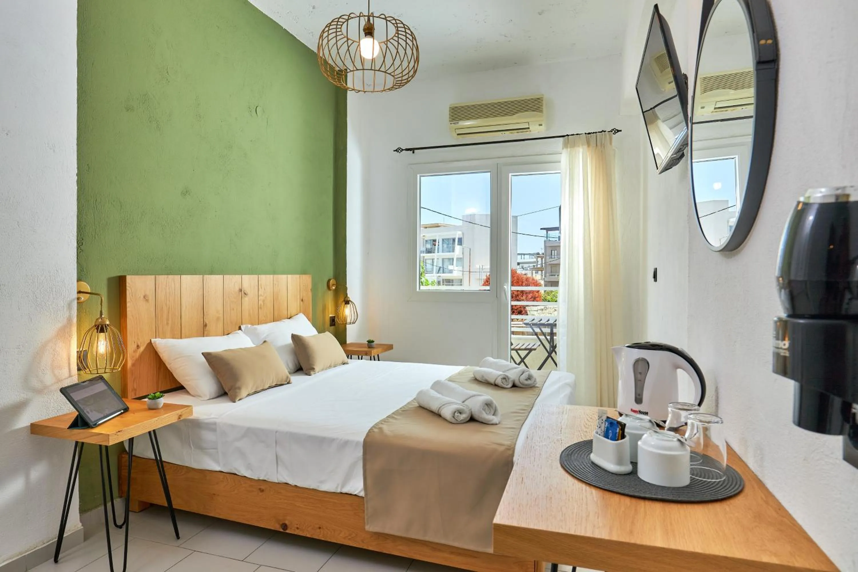 Bedroom, Bed in Charm Hotel, Hersonissos