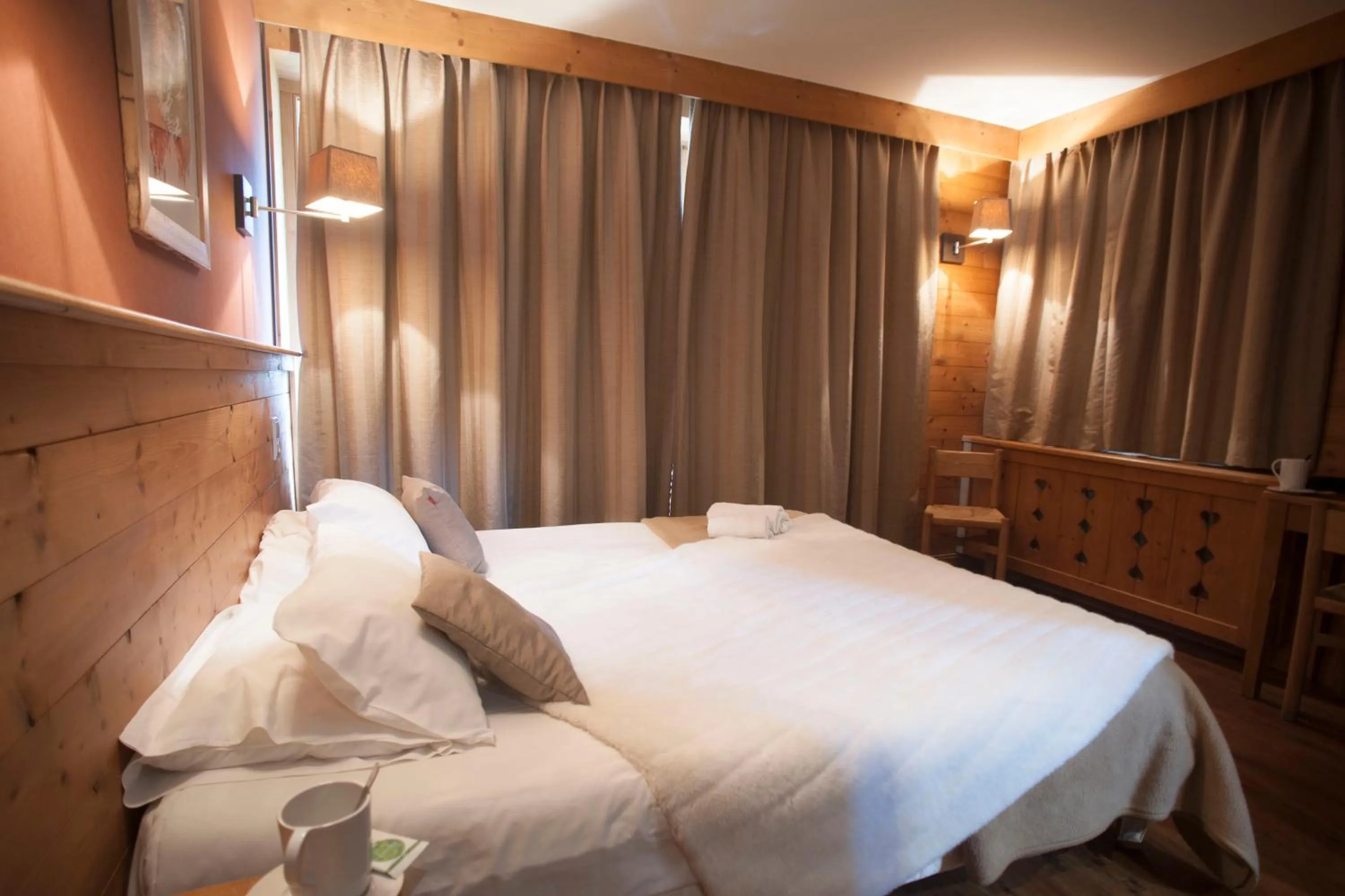 Bed in Hotel Le Monal