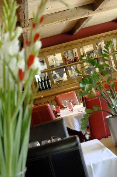 Lounge or bar in Hotel Le Monal