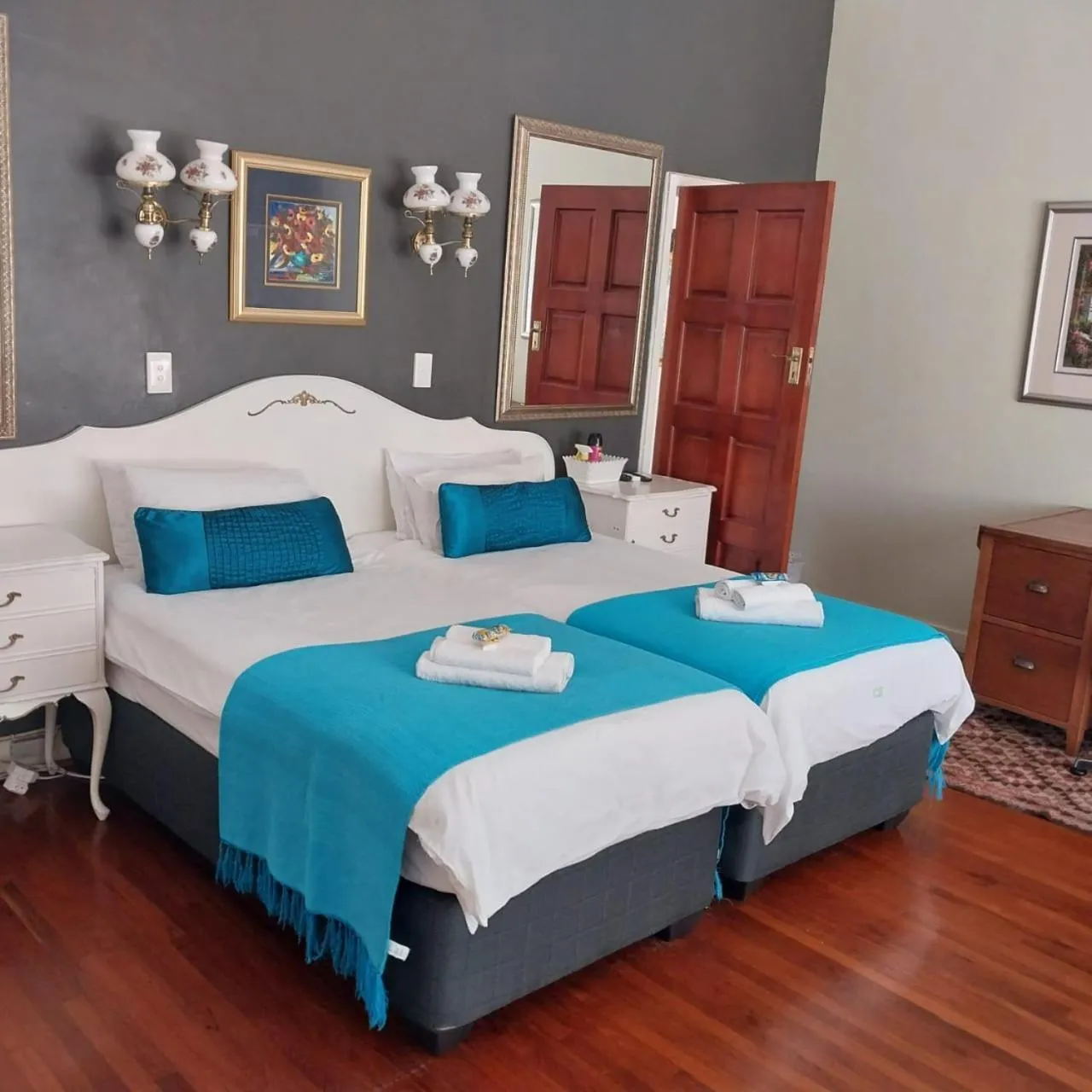 Bed in Convent Hill Lodge