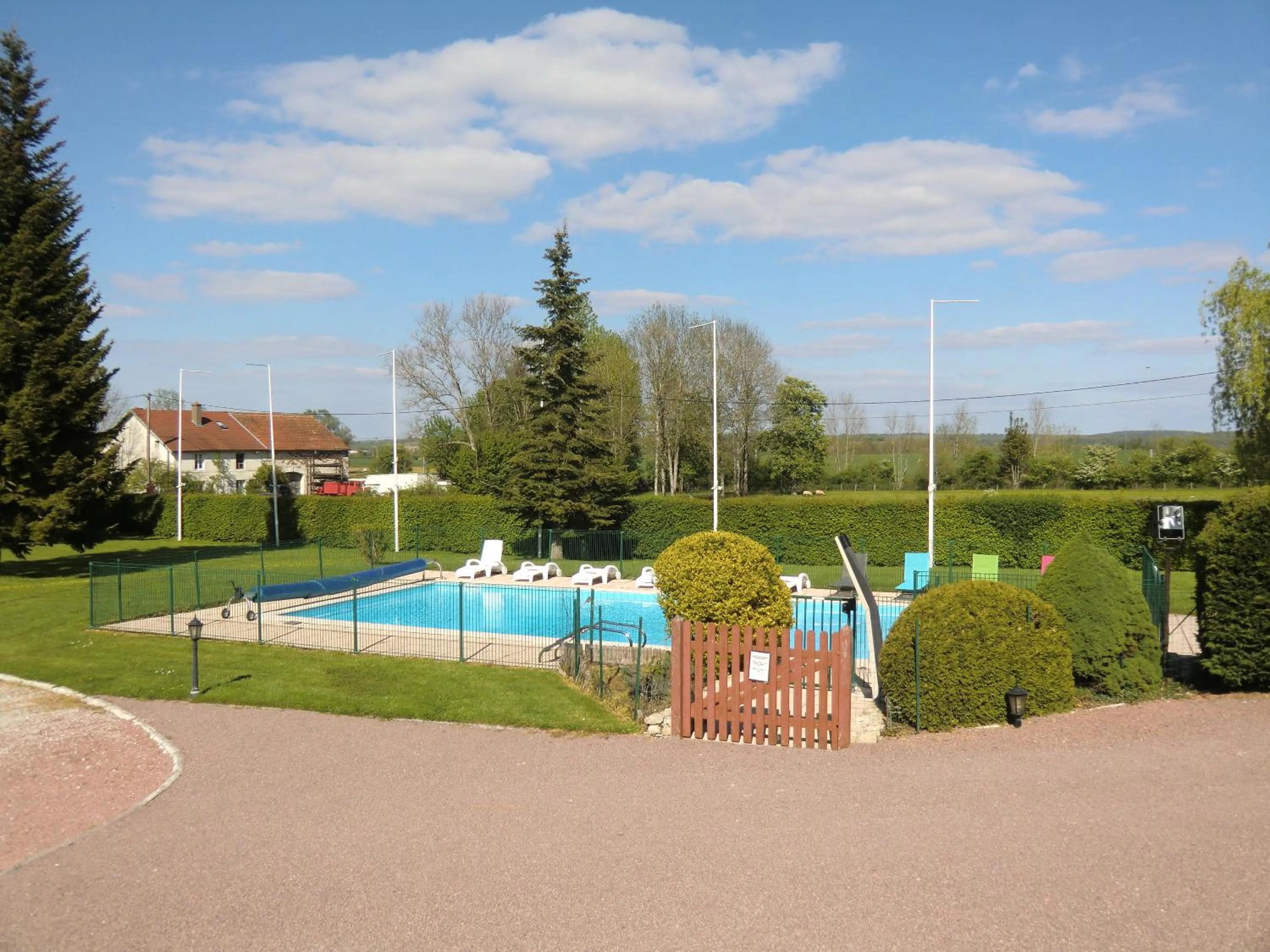 Swimming pool in Relais Saint Michel