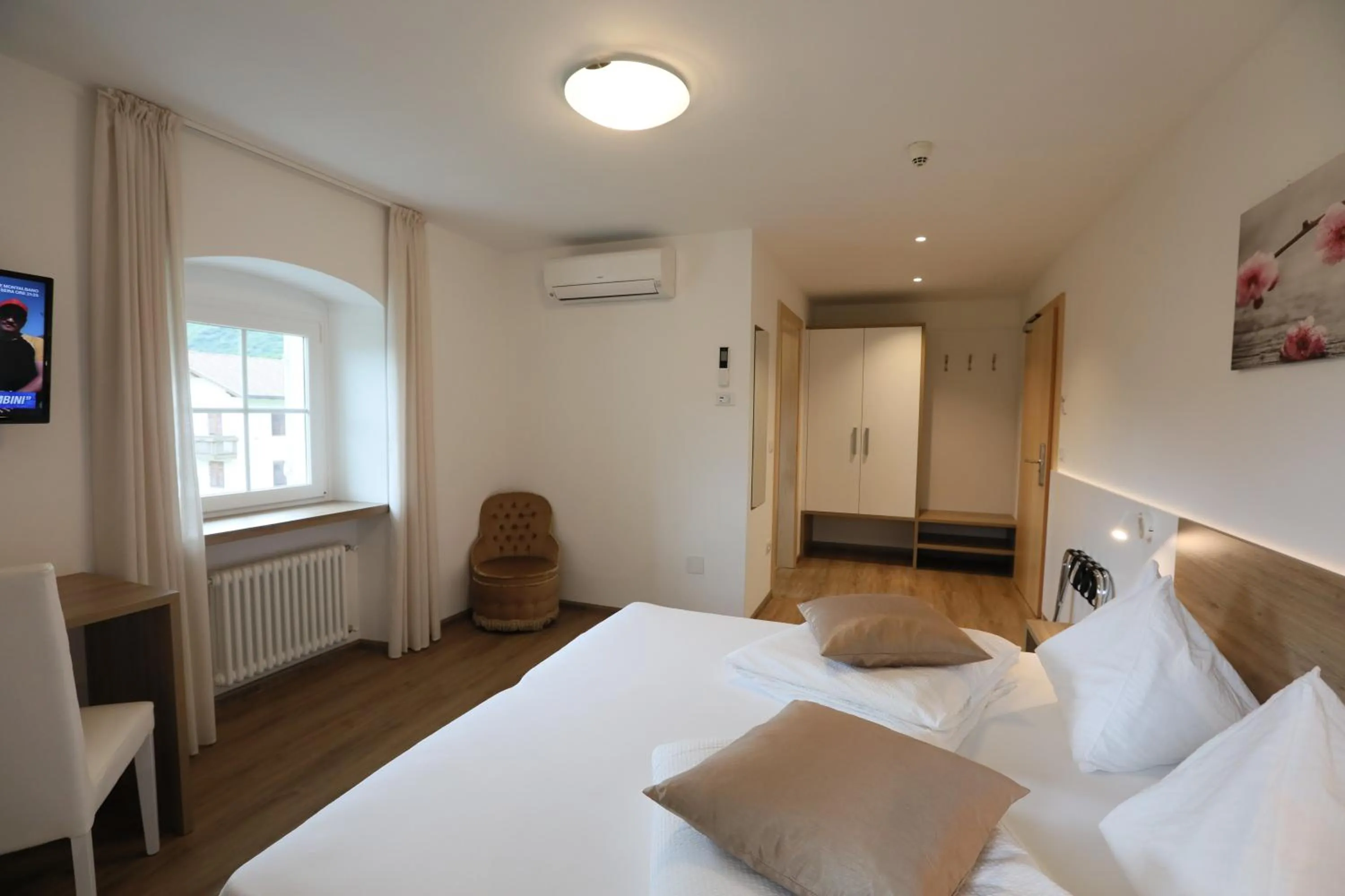 Bed in Hotel Stampfer B&B