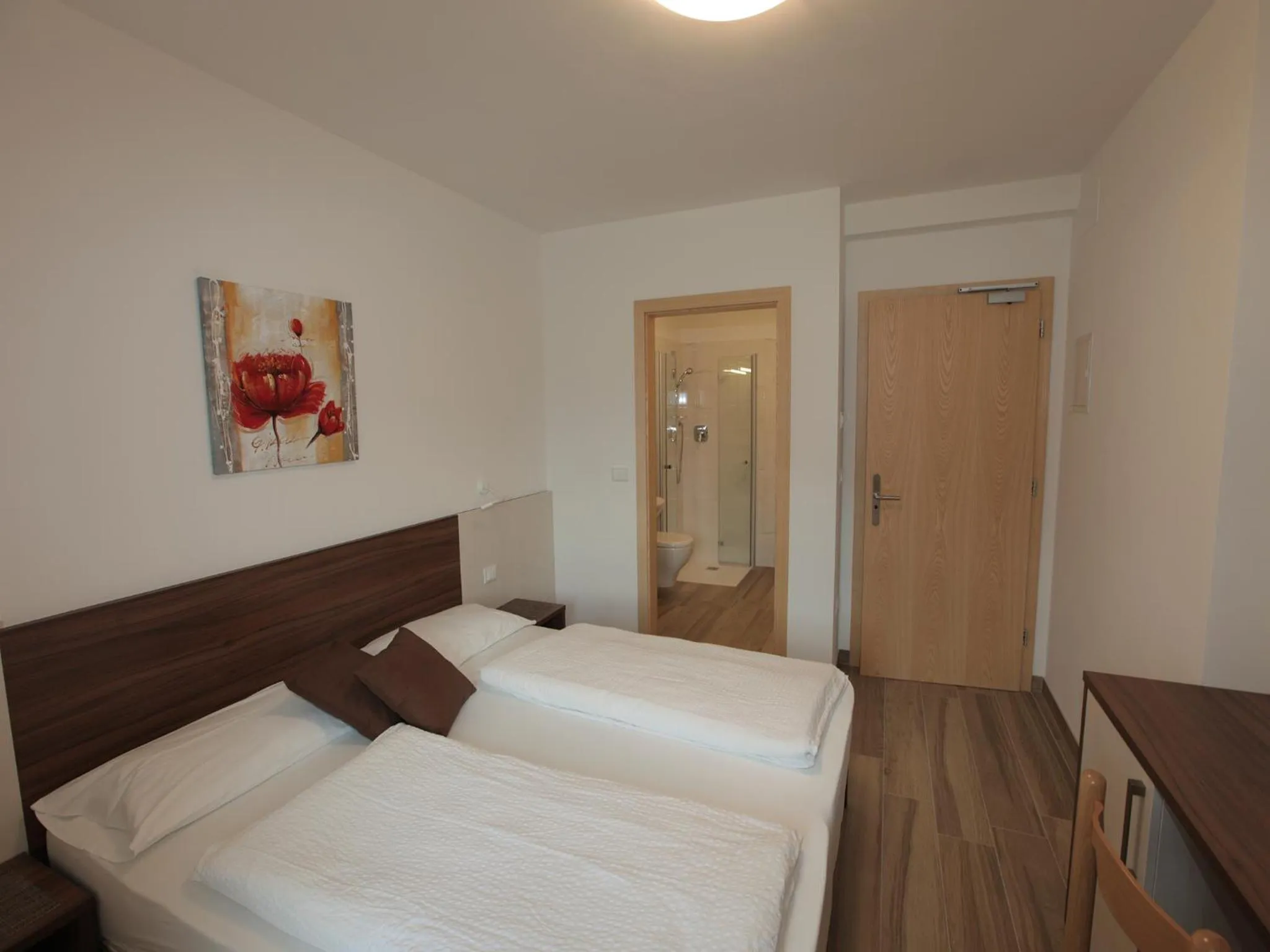 Photo of the whole room, Bed in Hotel Stampfer B&B