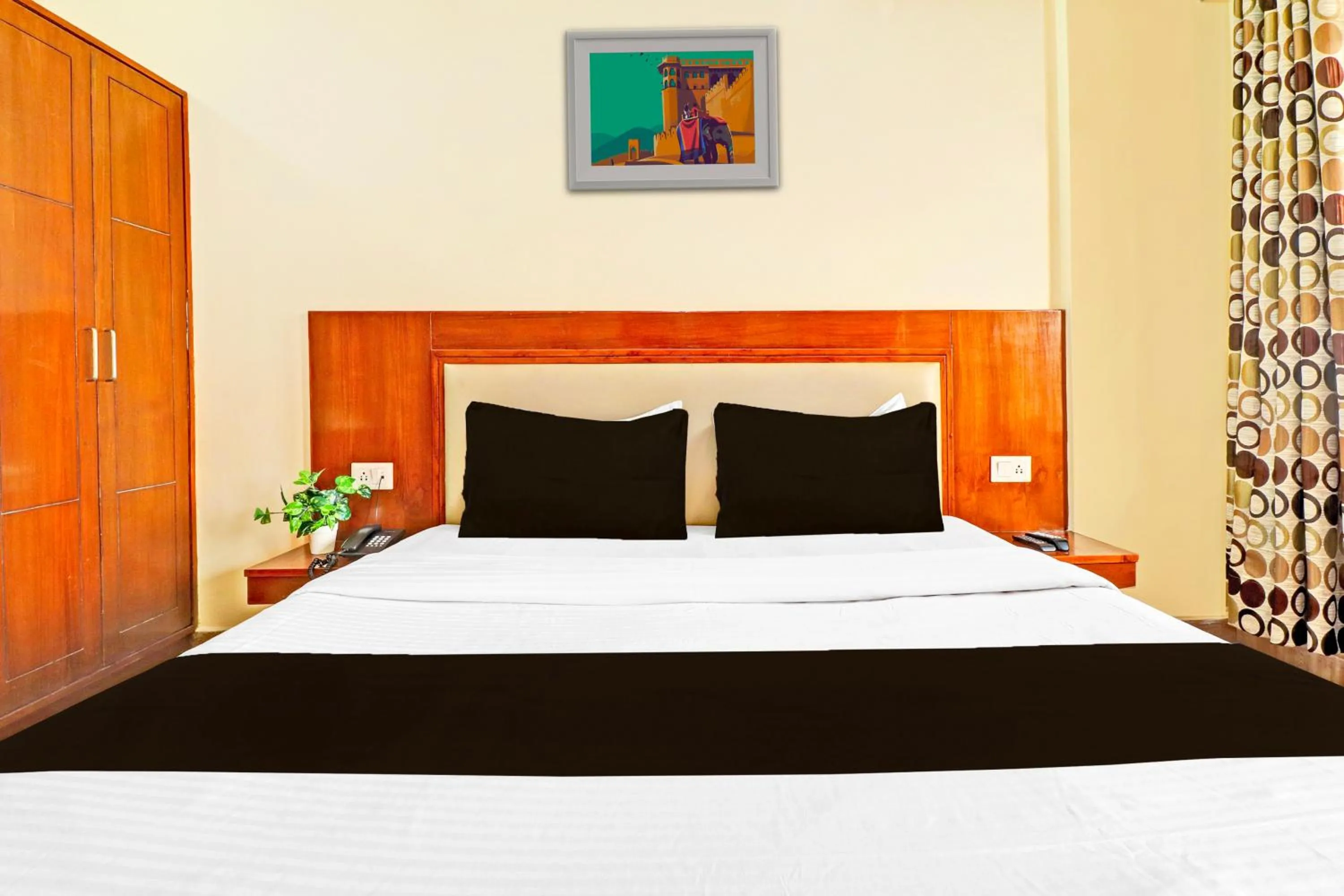 Bedroom, Bed in Super Collection O Pioneer