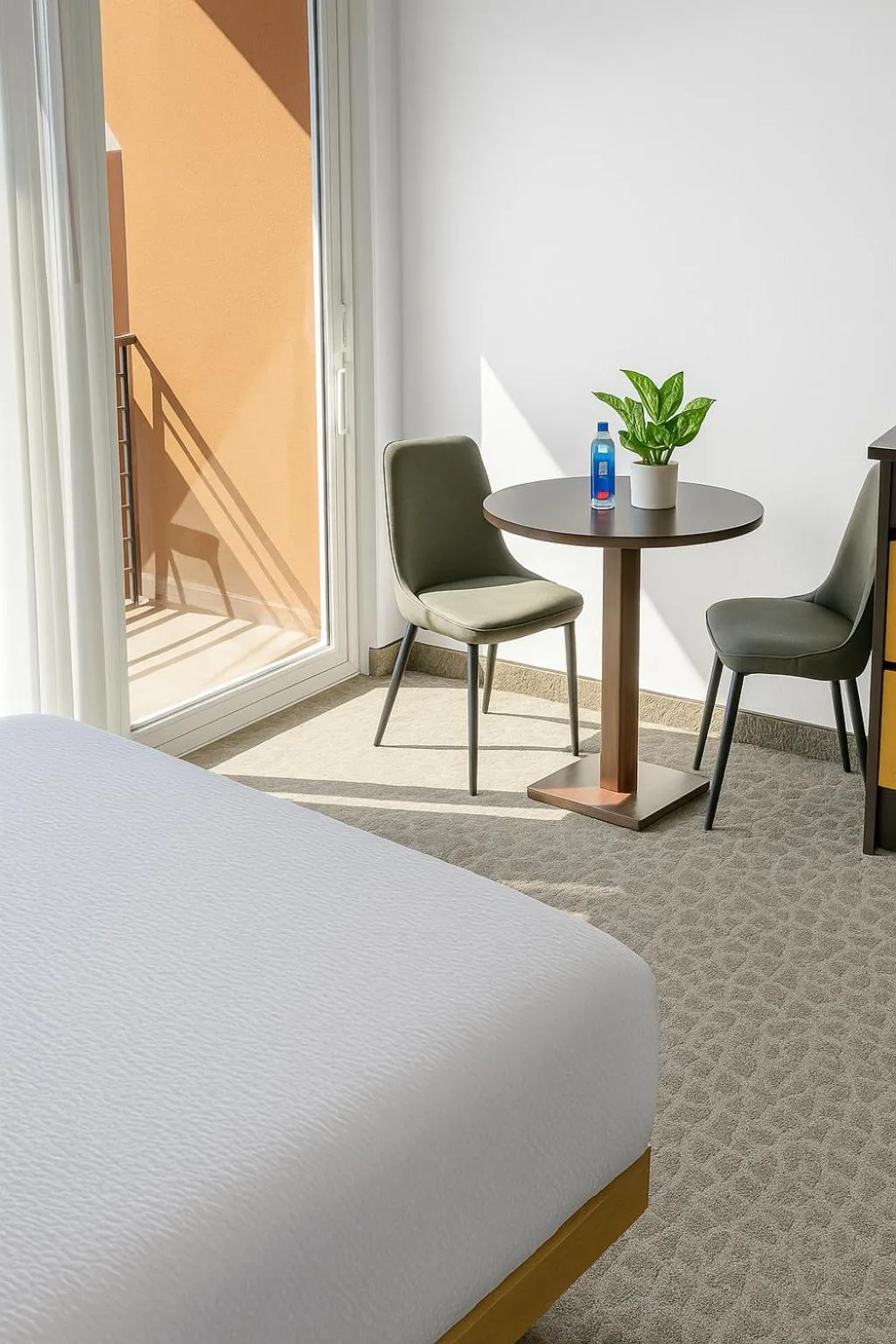 Bedroom, Bed in The Live Hotel