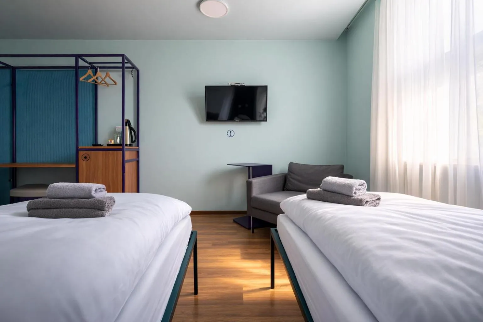 TV and multimedia, Bed in Das Schreder Hotel - Munich Free Parking