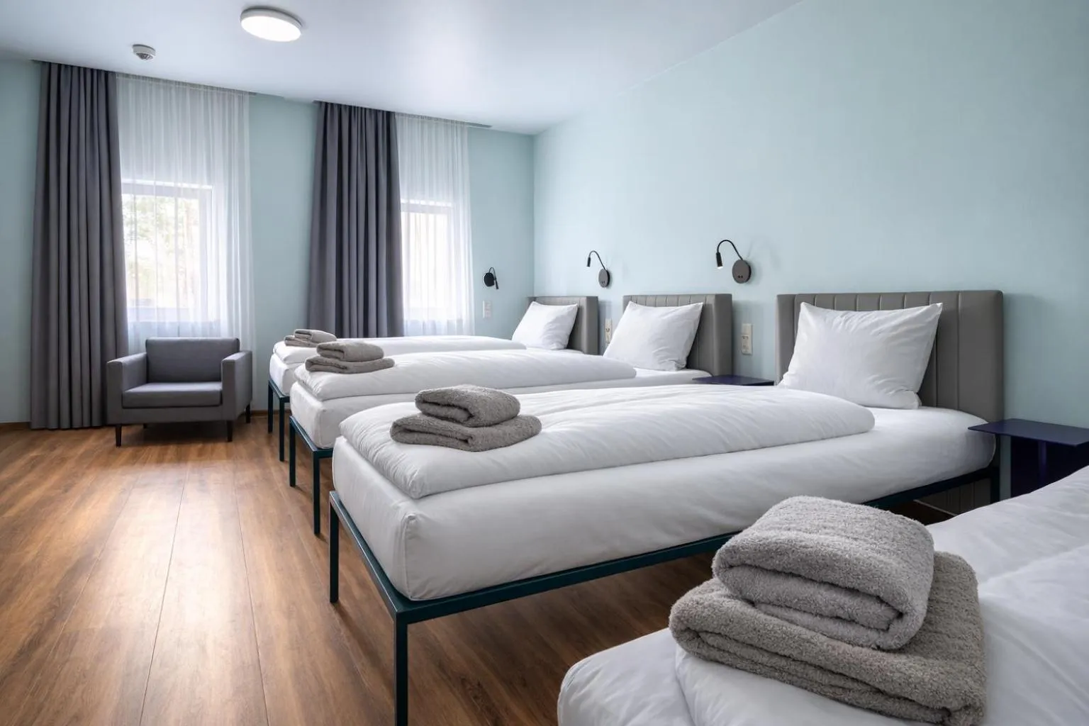 Bed in Das Schreder Hotel - Munich Free Parking
