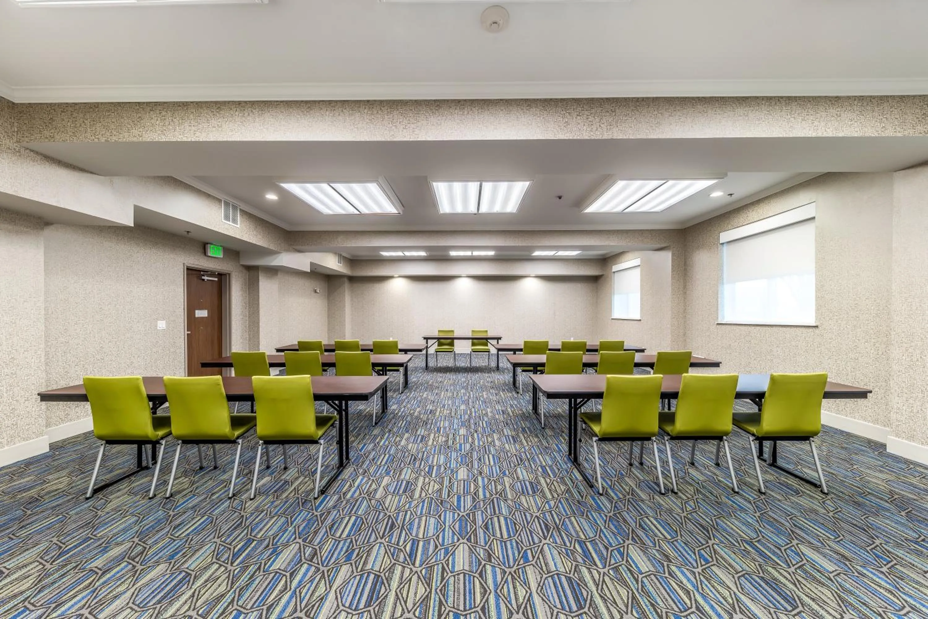 Meeting/conference room in Holiday Inn Express & Suites Fort Worth - Fossil Creek by IHG