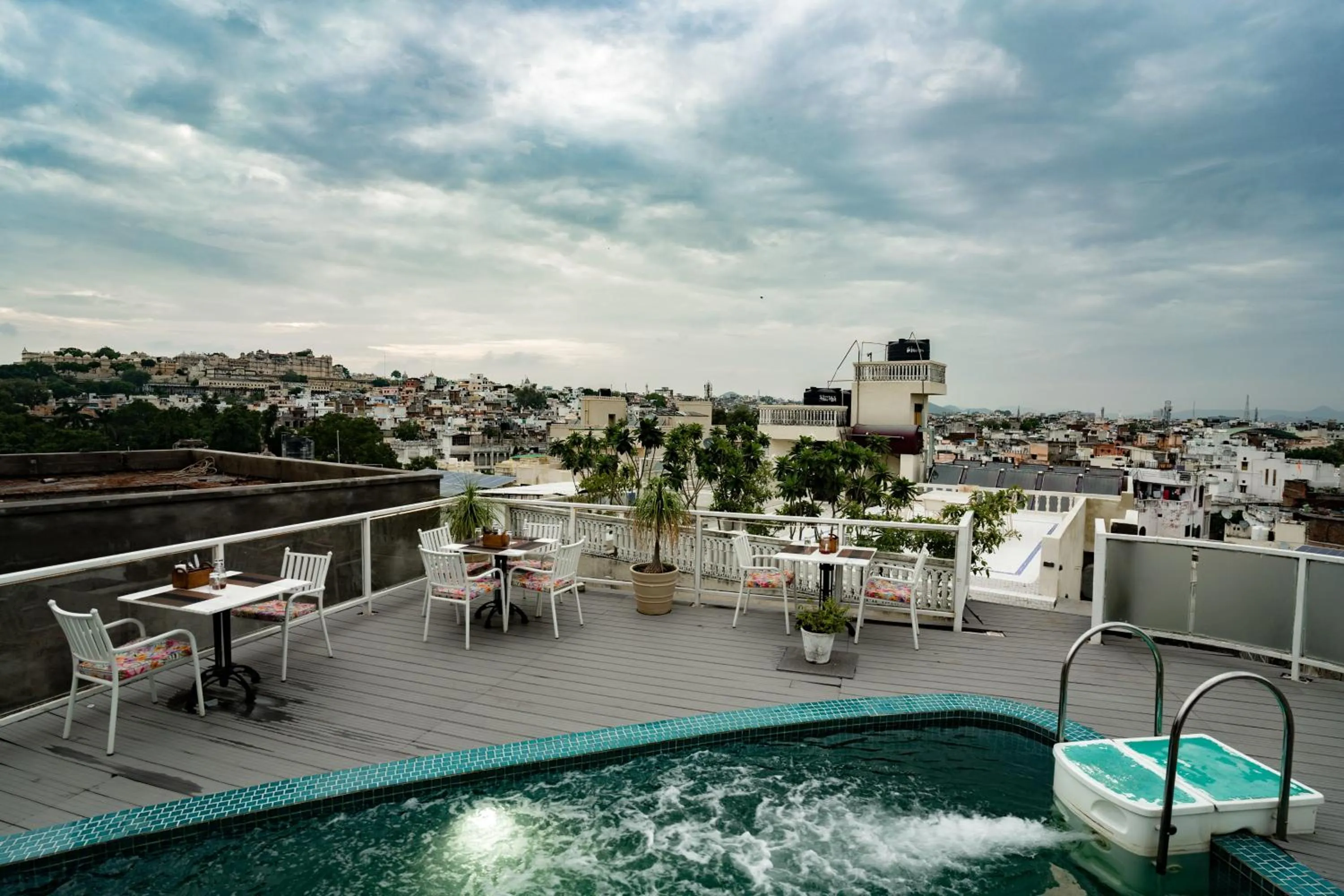 Swimming pool in Tripli Hotels Shiv Villas