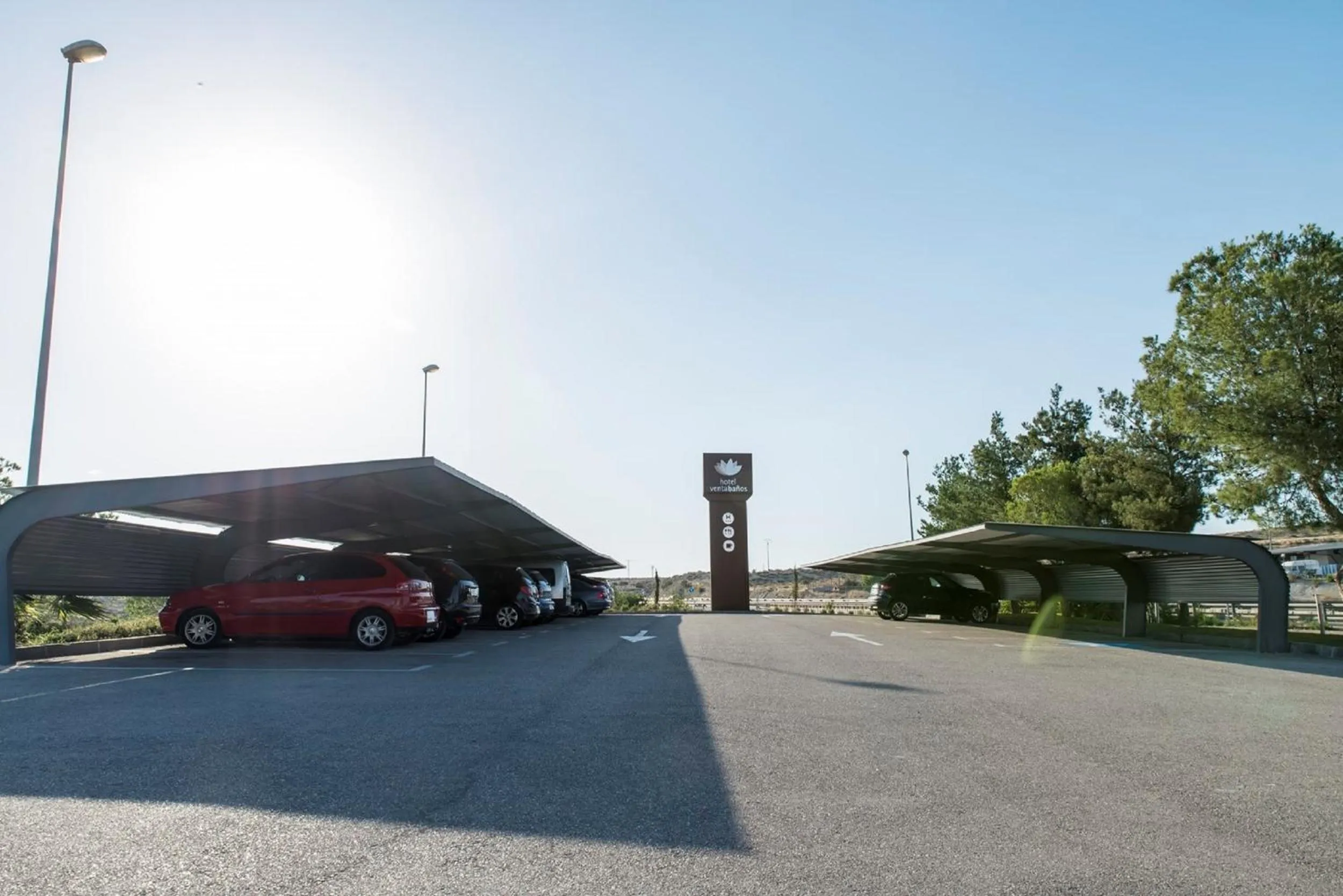 Property building in Hotel Venta Baños