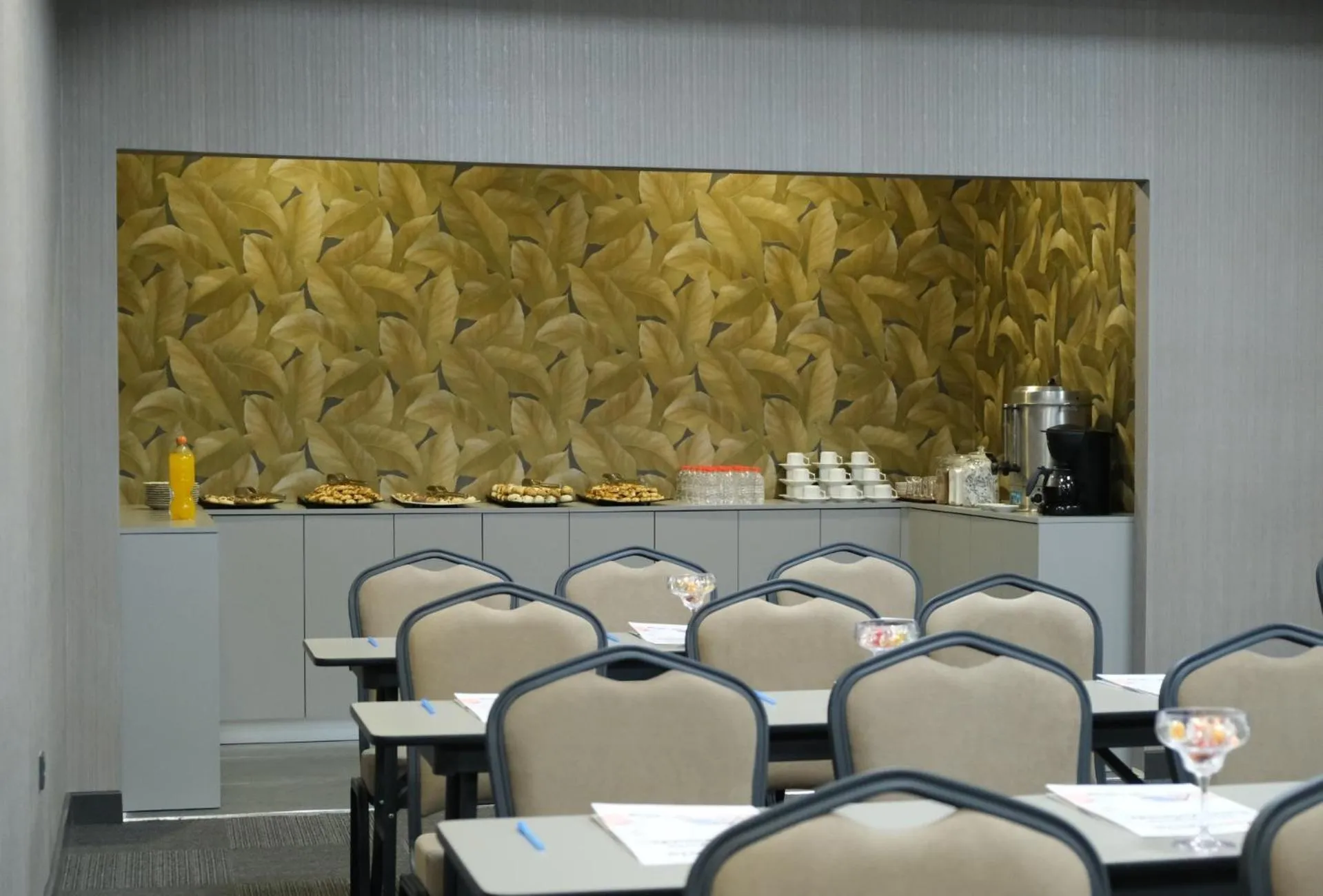 Coffee/tea facilities in Uçar Royal Hotel ve Konferans Salonu