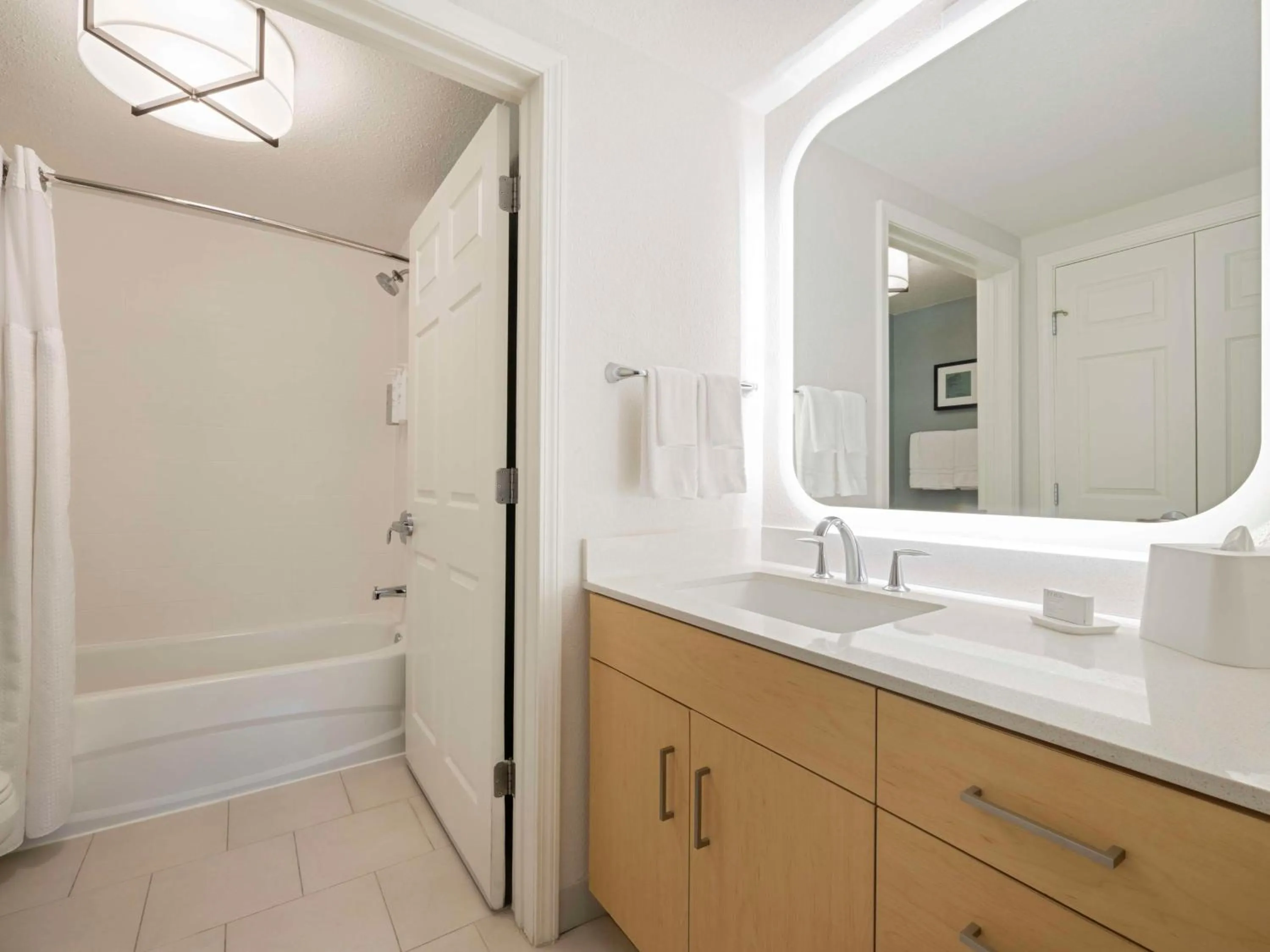 Bathroom in Homewood Suites by Hilton Parsippany-Troy Hills