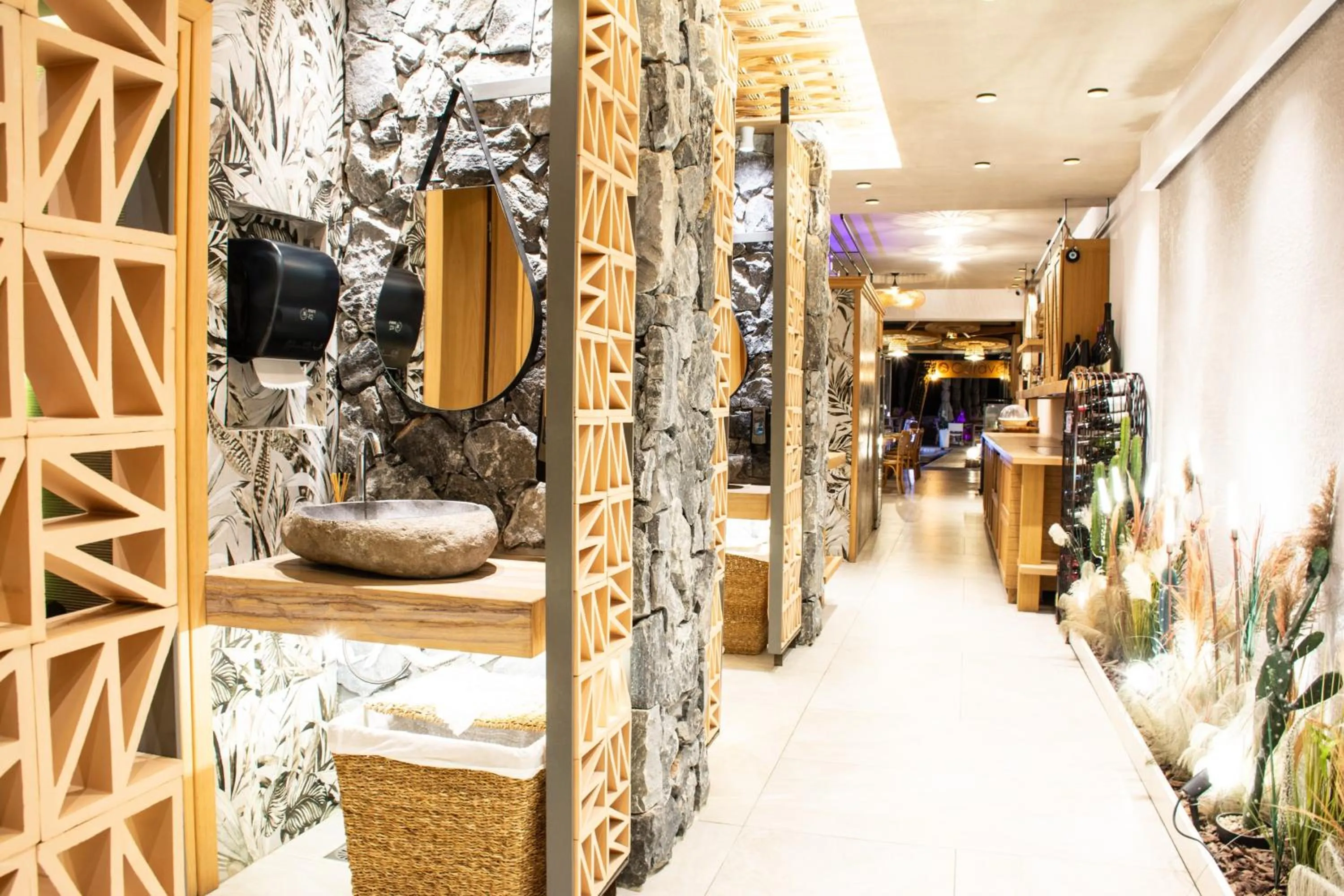 Yianna Caravel Suites "by Checkin" adults only