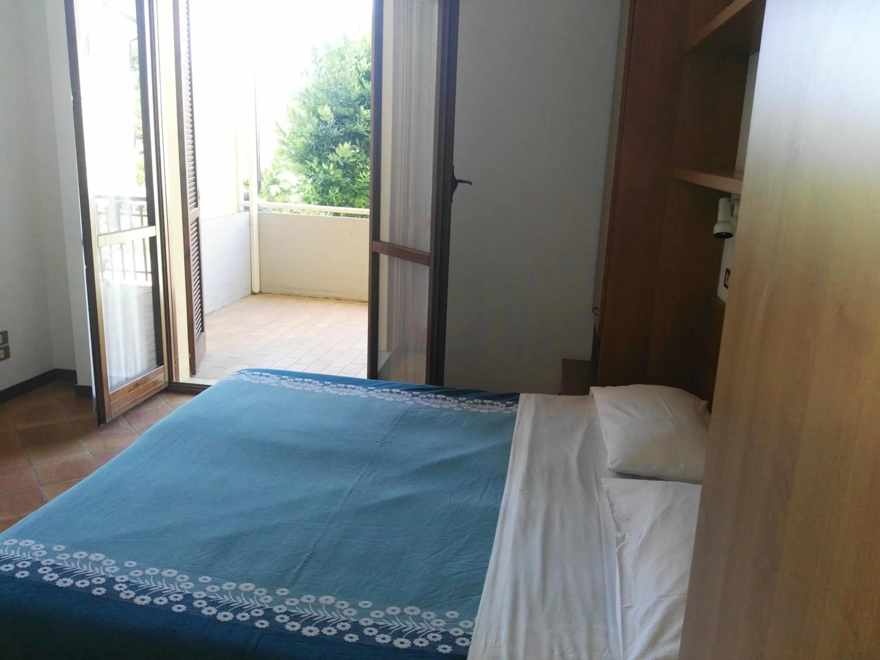 Property building in Hotel La Romantica