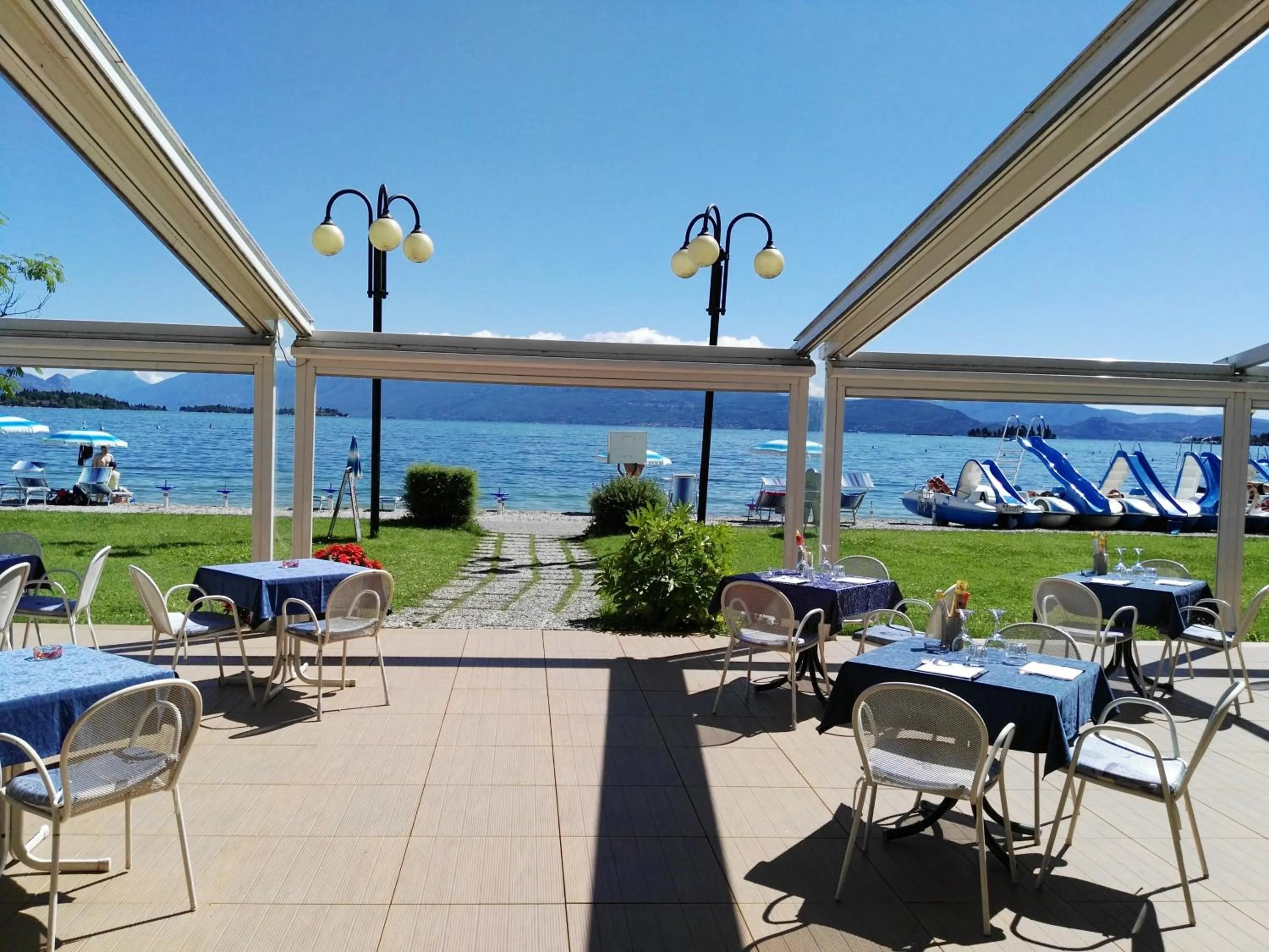 Restaurant/places to eat in Hotel La Romantica