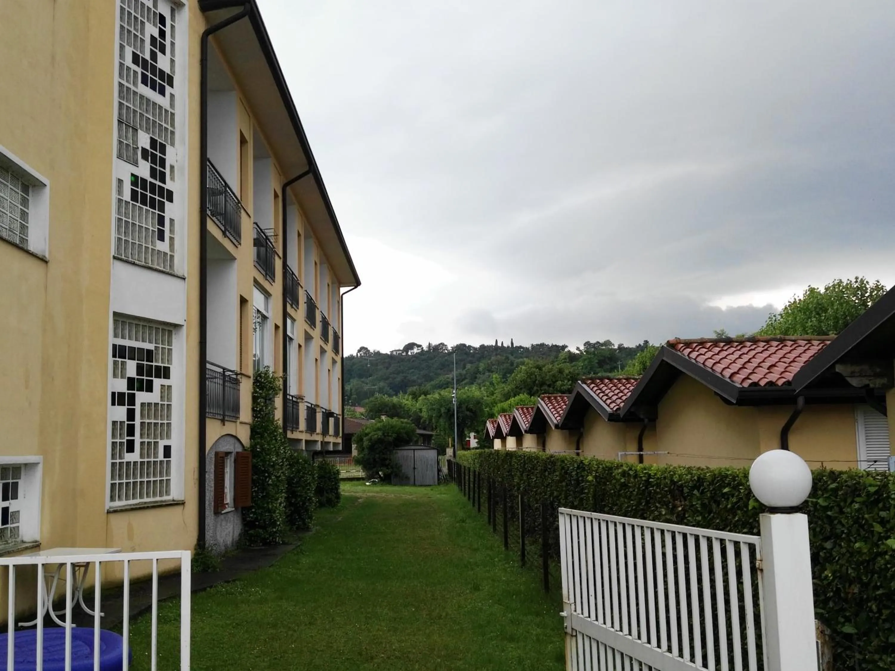 Property building in Hotel La Romantica