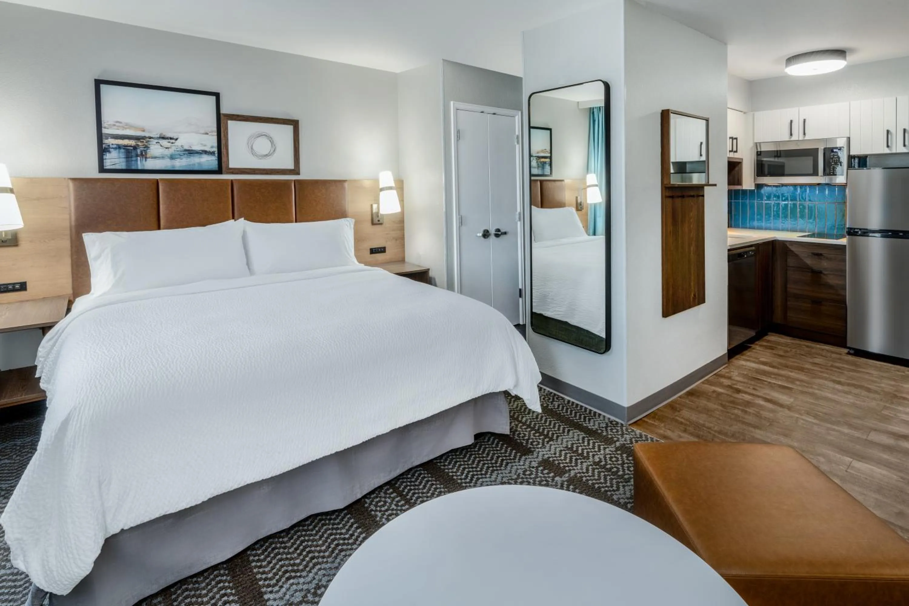 Photo of the whole room, Bed in Staybridge Suites Denver - Cherry Creek by IHG