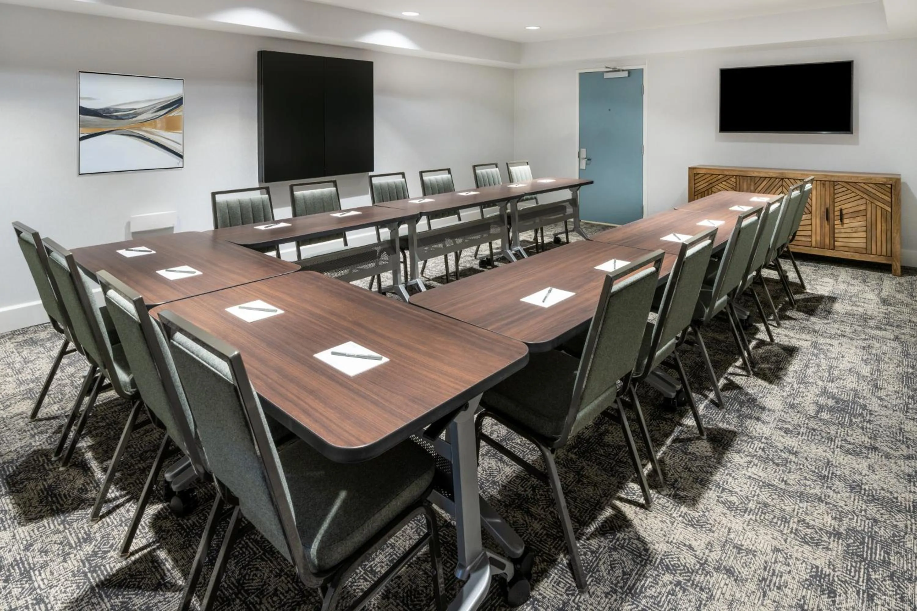 Meeting/conference room in Staybridge Suites Denver - Cherry Creek by IHG