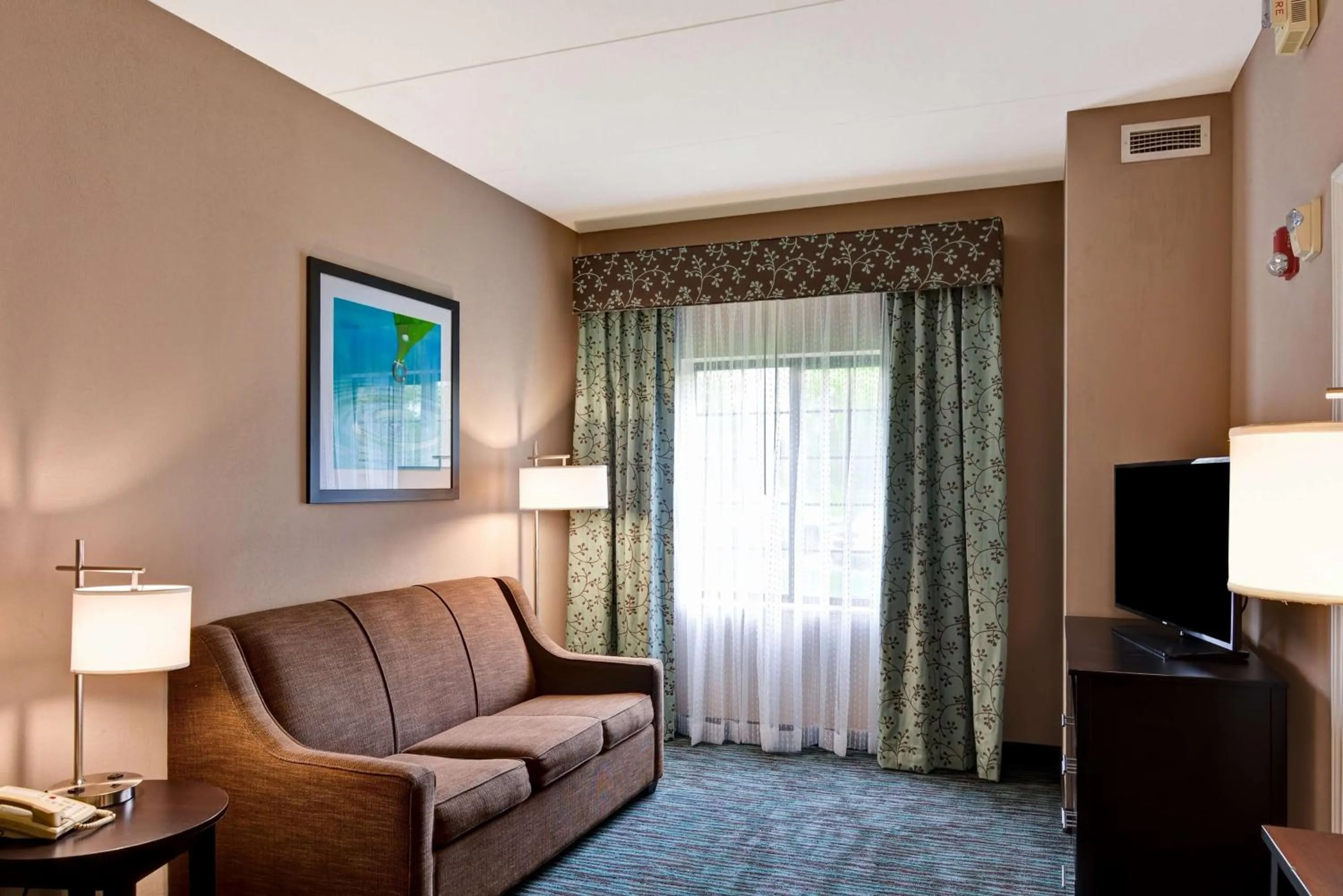 Bedroom in Homewood Suites by Hilton Aurora Naperville