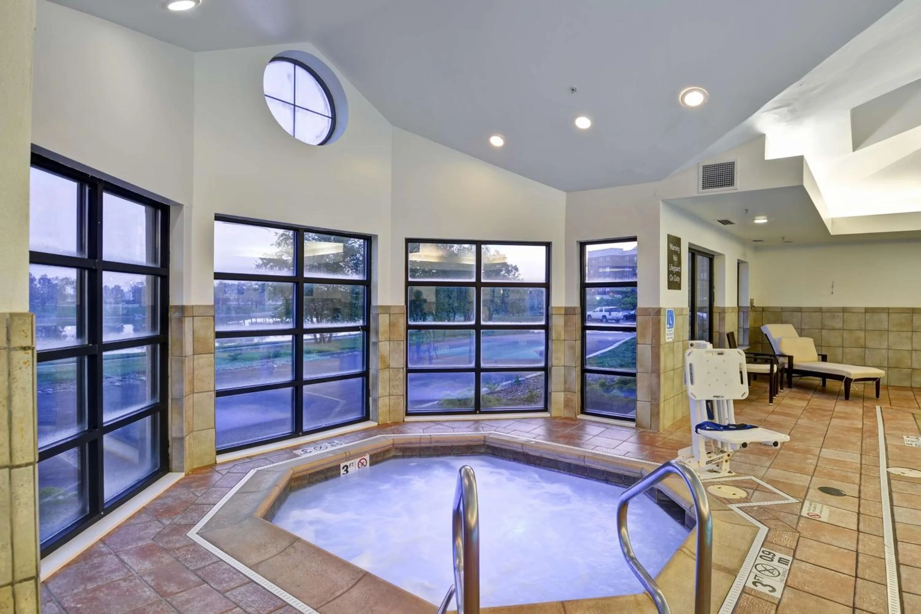 Hot Tub in Homewood Suites by Hilton Aurora Naperville