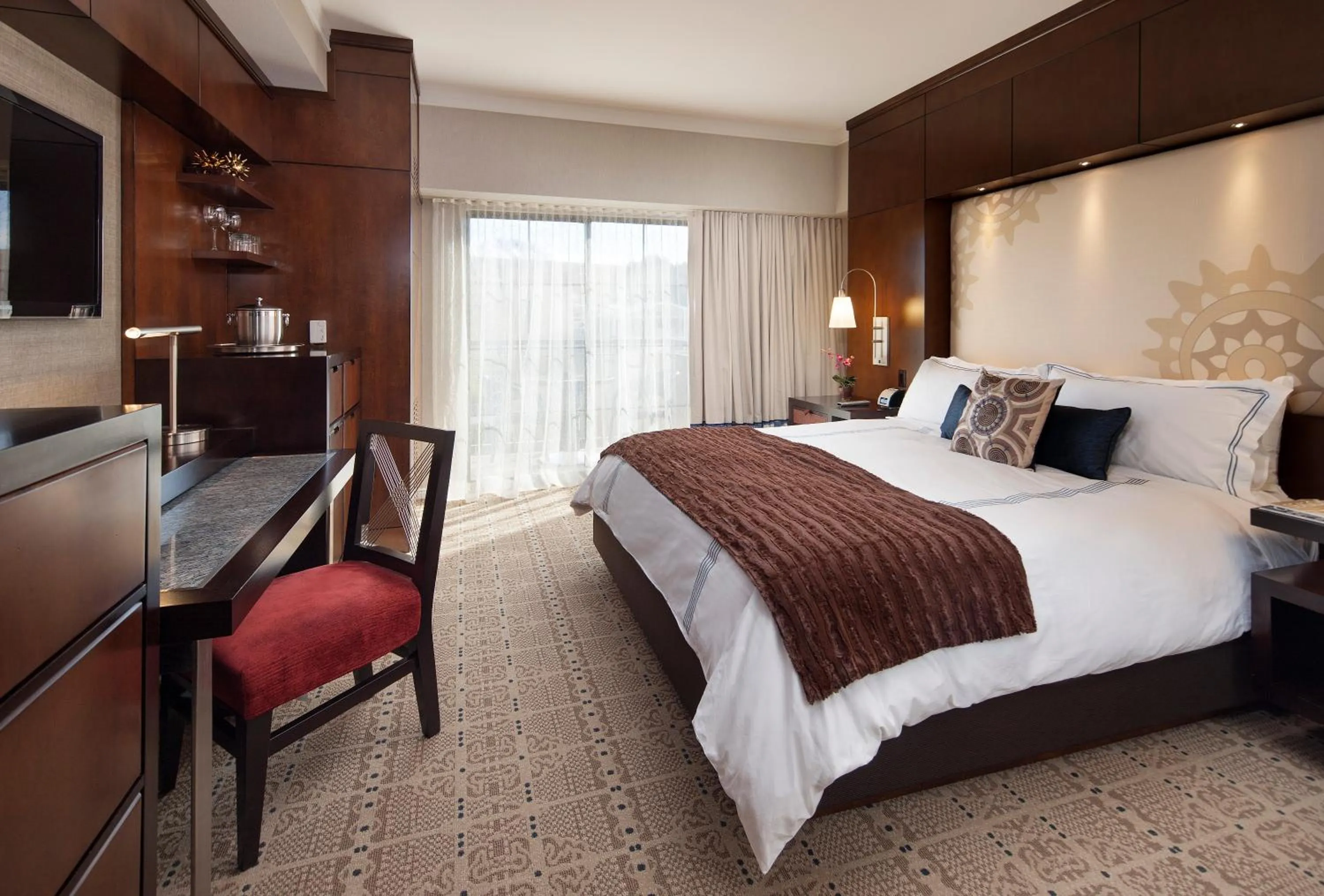 Photo of the whole room, Bed in Chumash Casino Resort