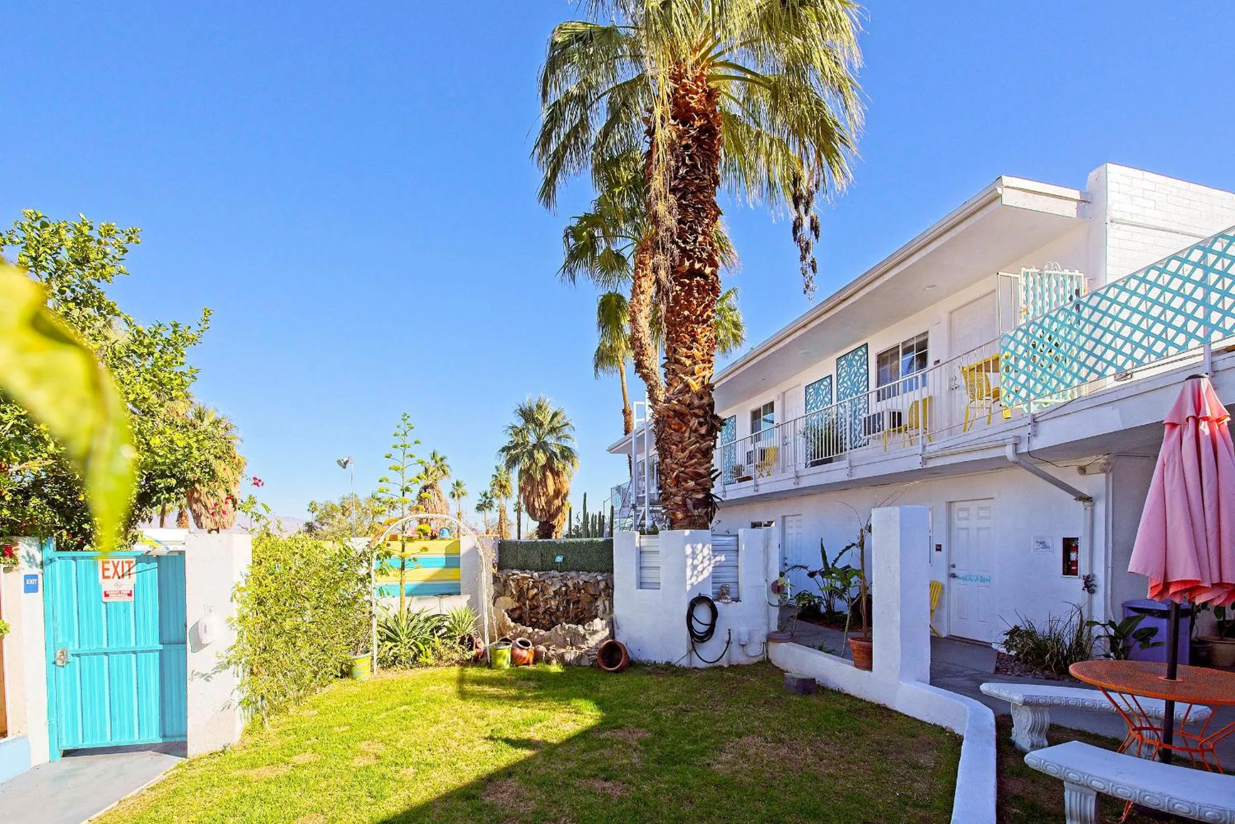 Property building in Inn at Palm Springs