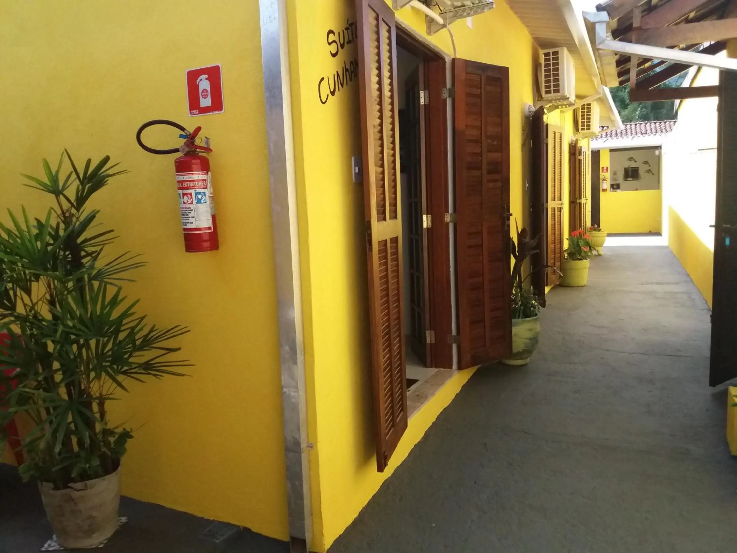 Facade/entrance in Suítes Cantinho do Sossego Ubatuba