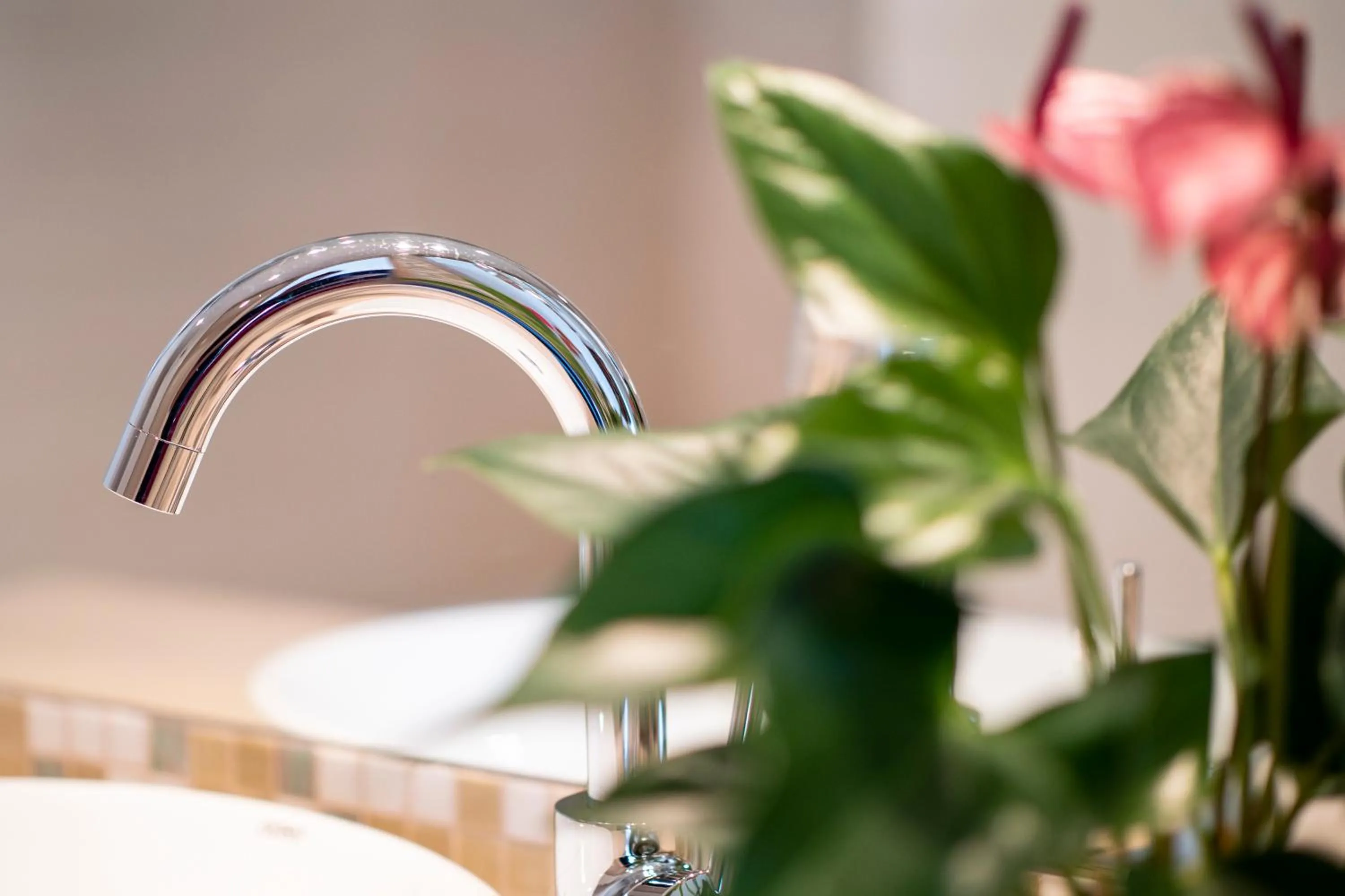 Bathroom in Clarion Hotel Sign