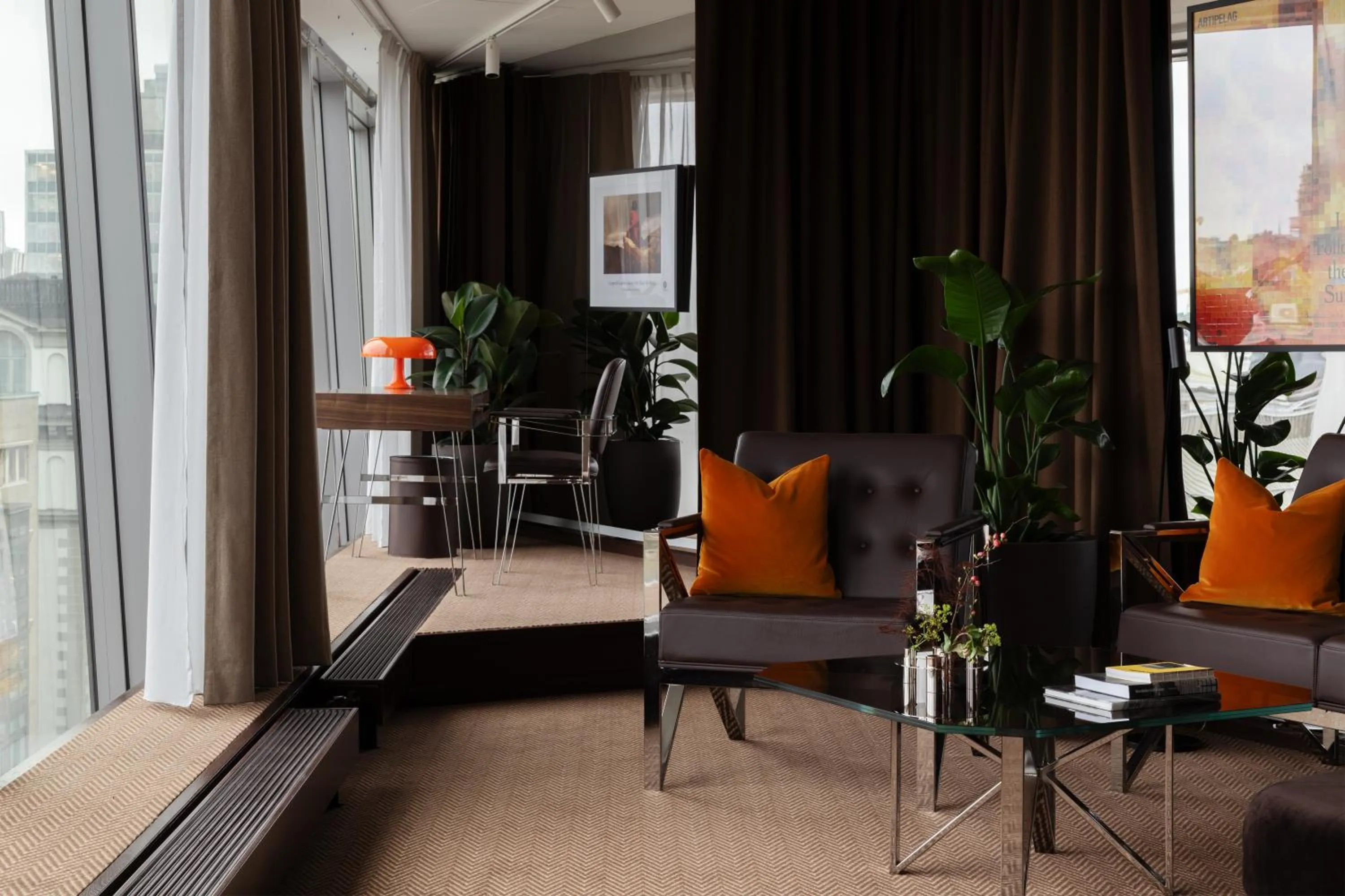 Living room in Clarion Hotel Sign