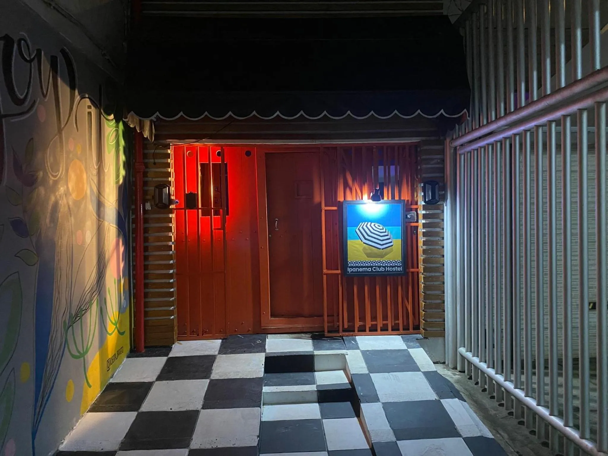 Facade/entrance in Ipanema Club Hostel