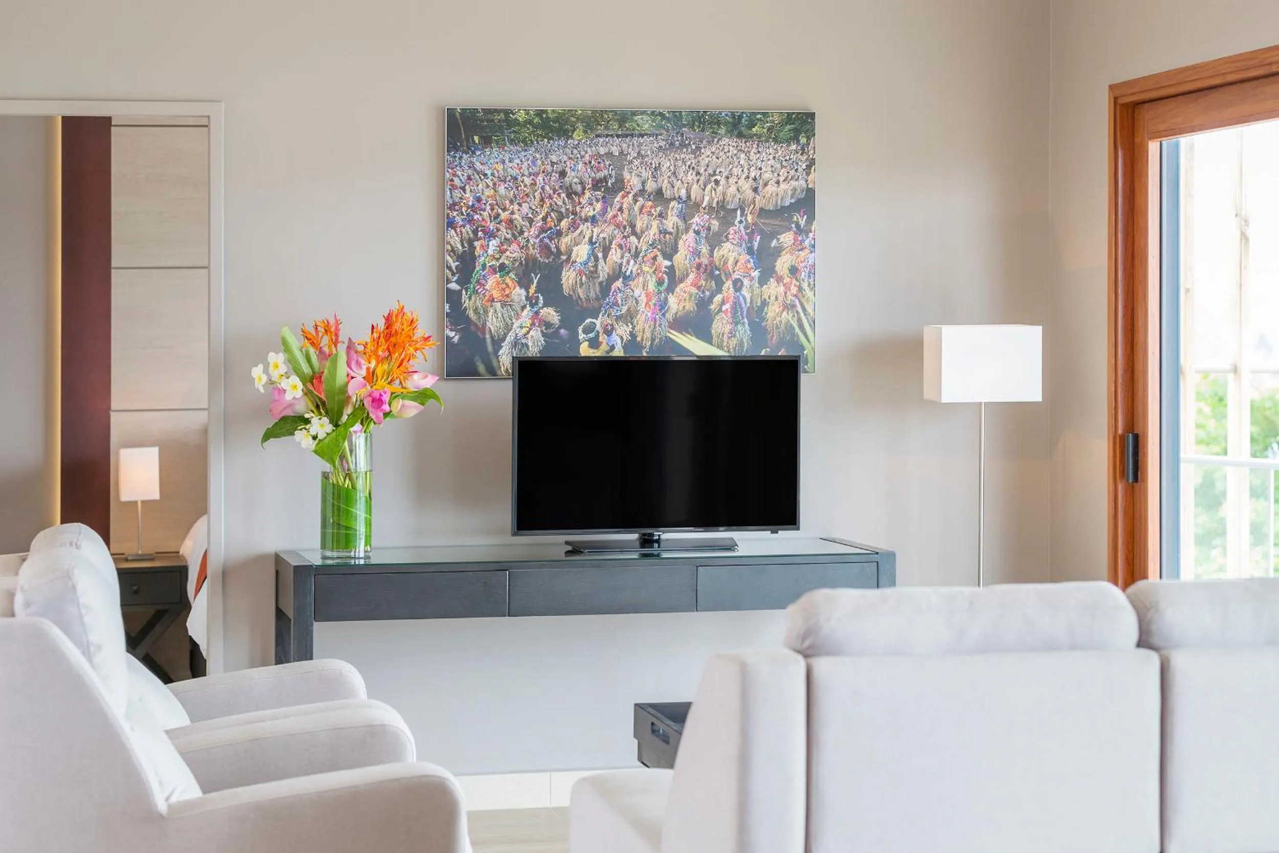 TV and multimedia in Ramada Resort by Wyndham Port Vila