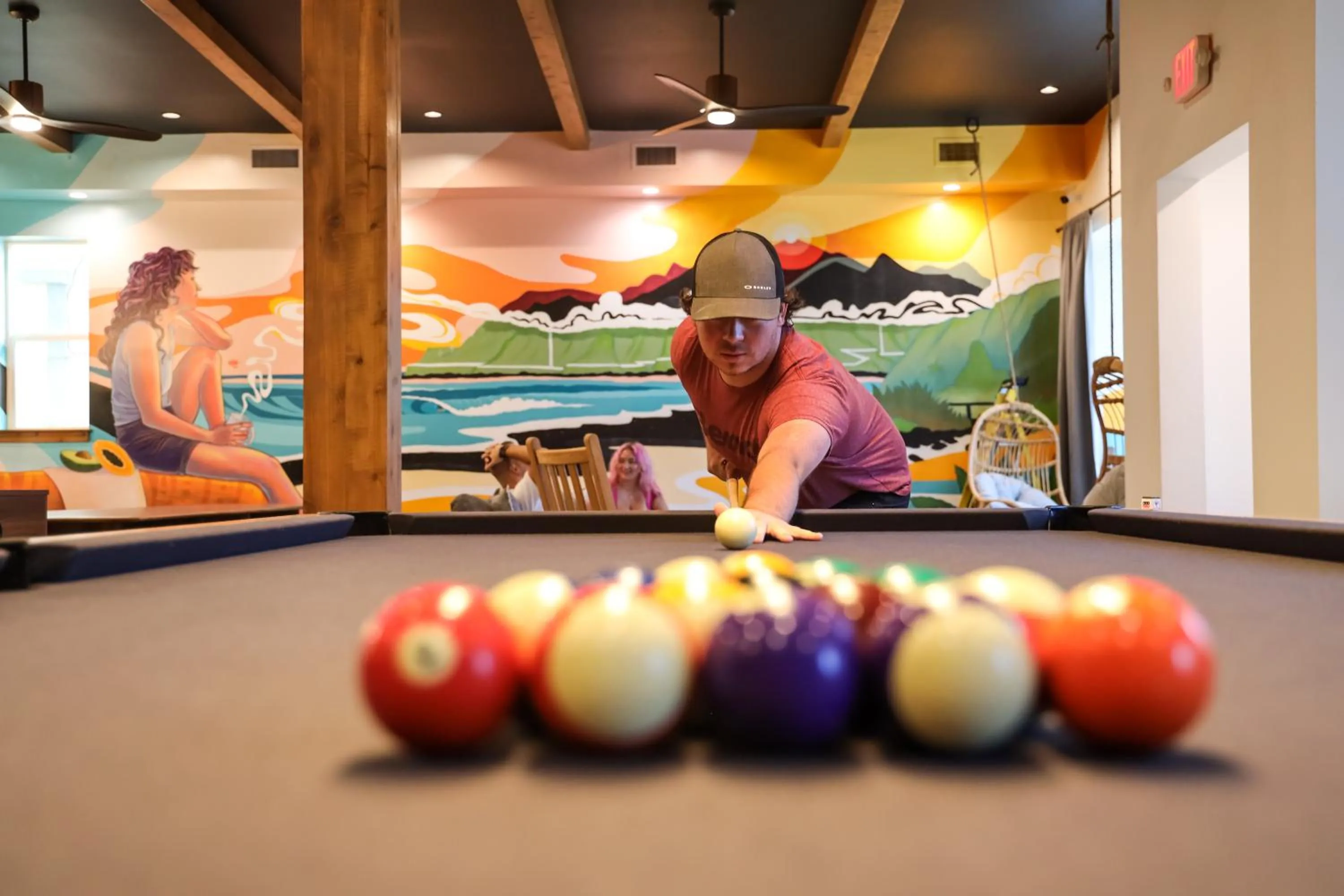 Communal lounge/ TV room in Howzit Hostels