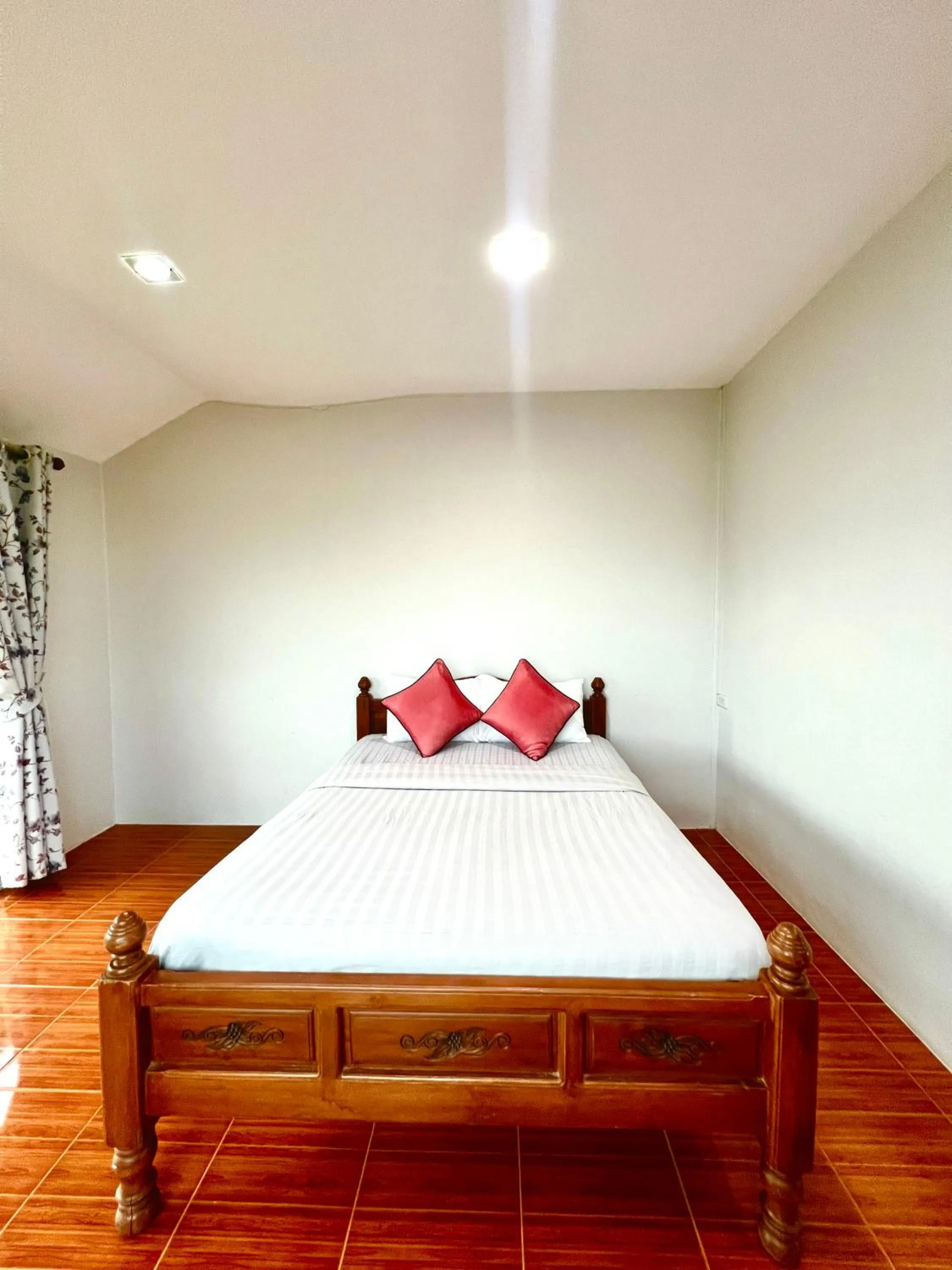 Bed in Maingern Maithong Resort