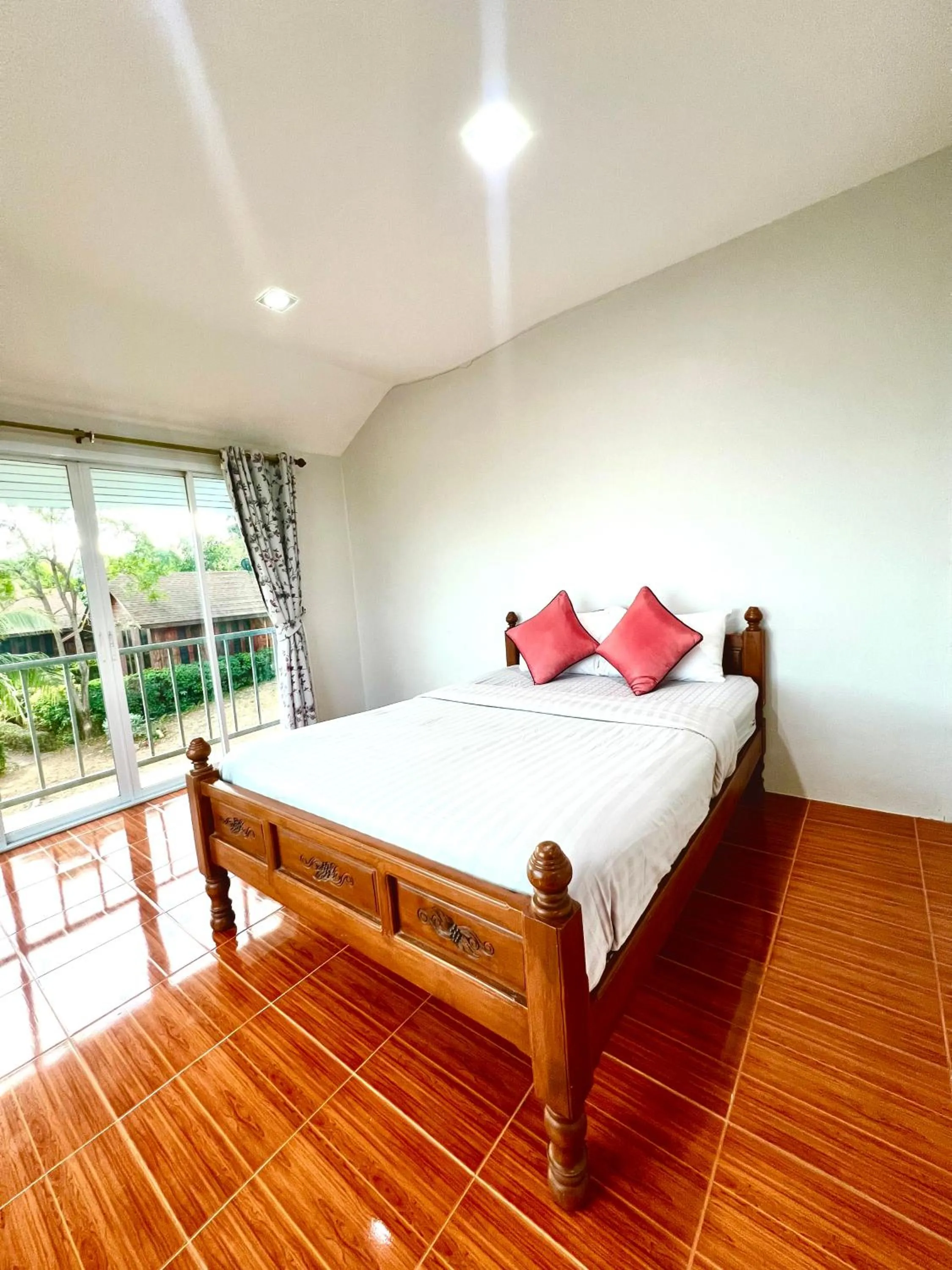 Bed in Maingern Maithong Resort