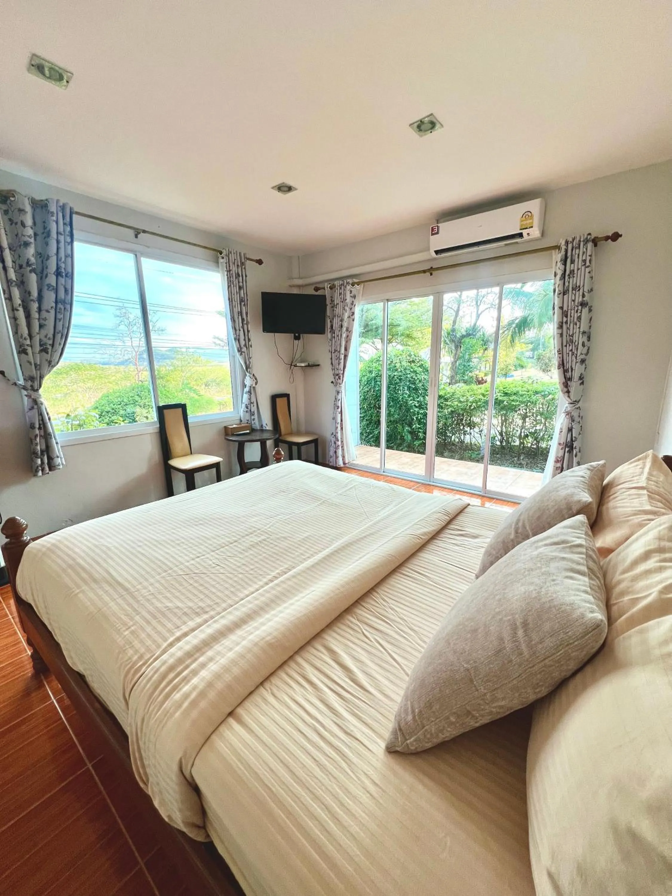 Bed in Maingern Maithong Resort