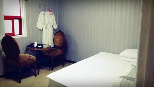 Photo of the whole room, Bed in J Motel Gwangalli Busan