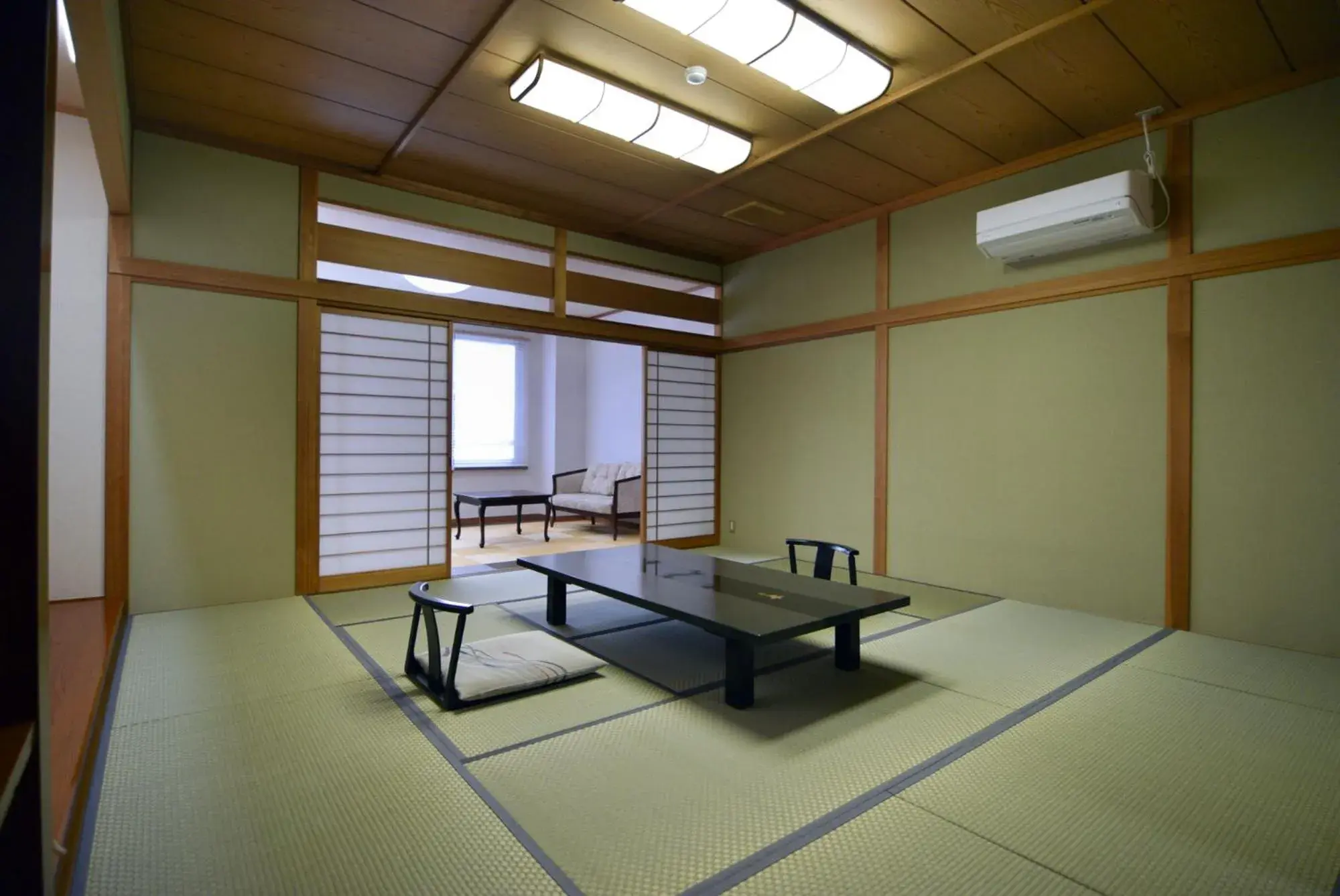 Japanese-Style Deluxe Room with Private Bathroom - single occupancy in Hotel Yamabuki Japanese-Style Deluxe Room with Private Bathroom - single occupancy in Hotel Yamabuki