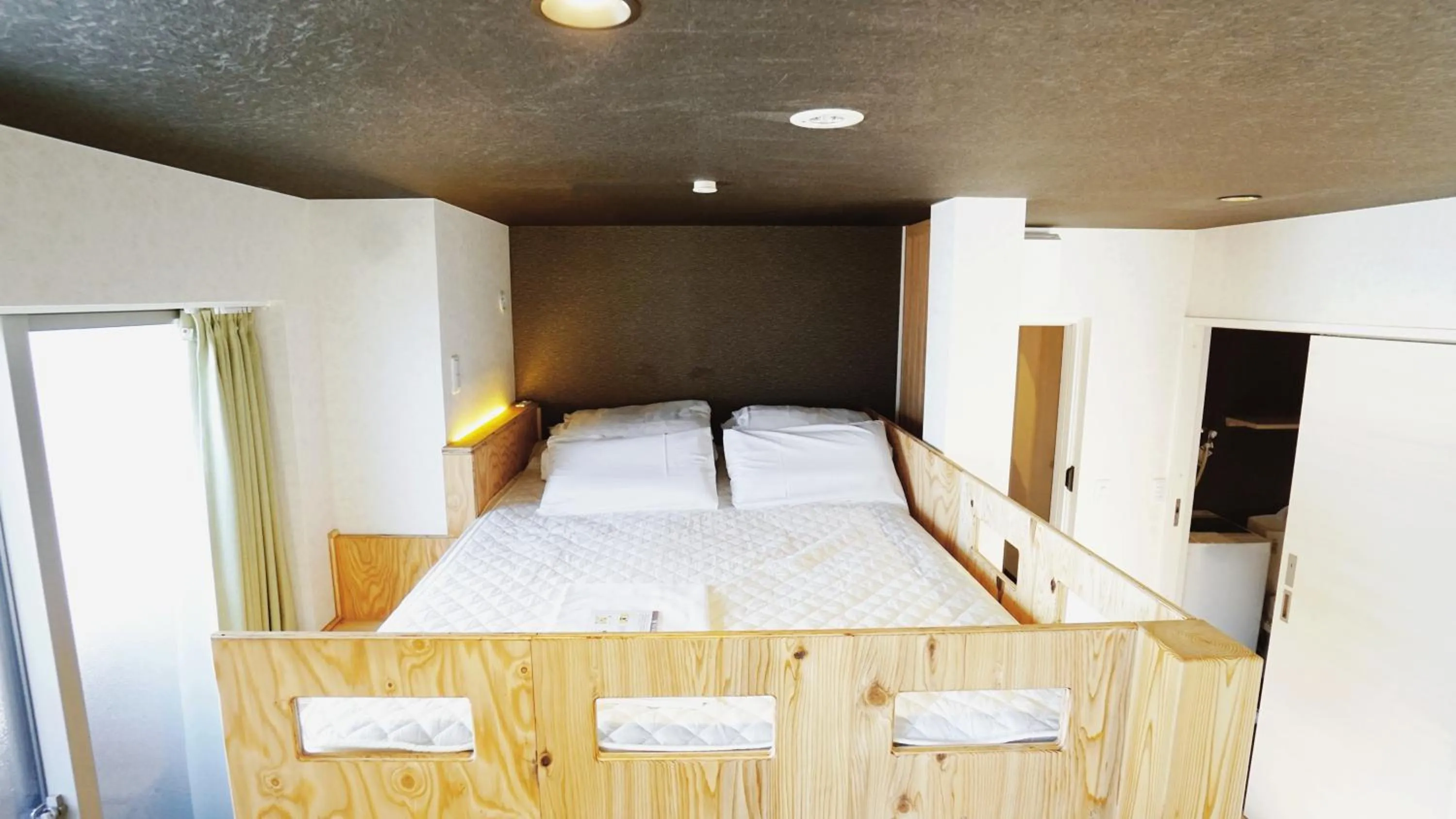 Bed in Poly Hostel Osaka