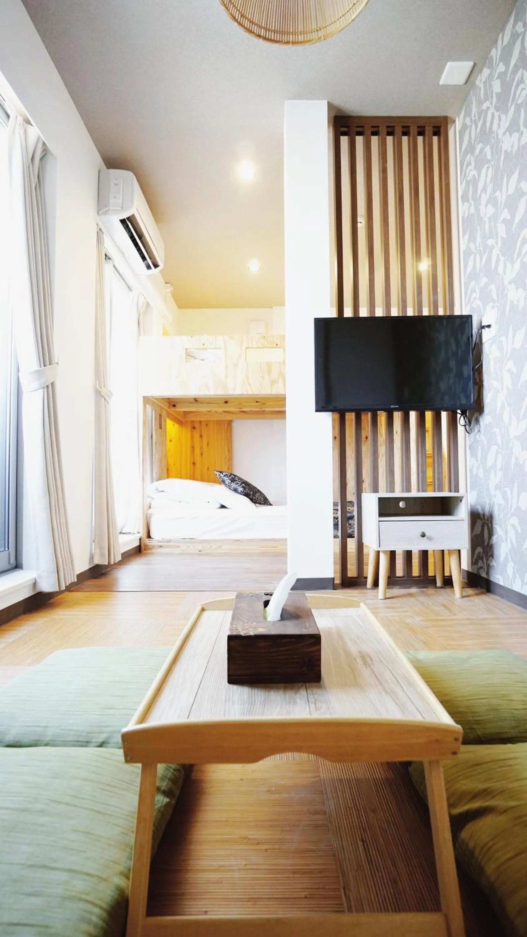 TV and multimedia in Poly Hostel Osaka