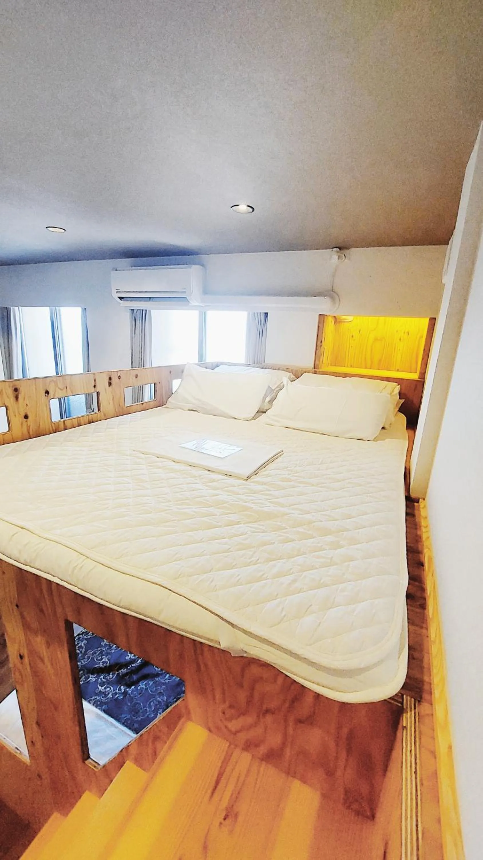 Bed in Poly Hostel Osaka