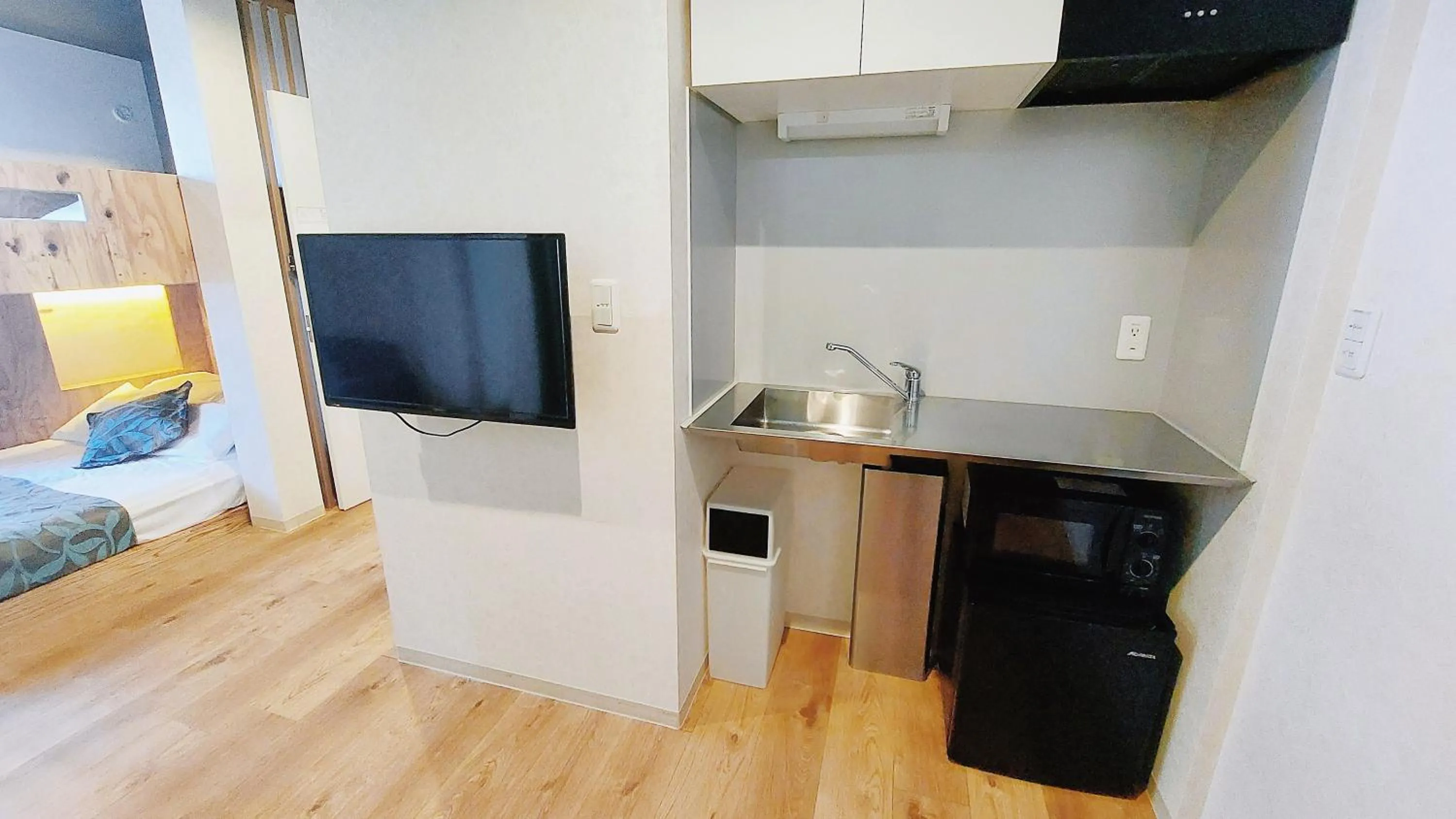 TV and multimedia, Bed in Poly Hostel Osaka