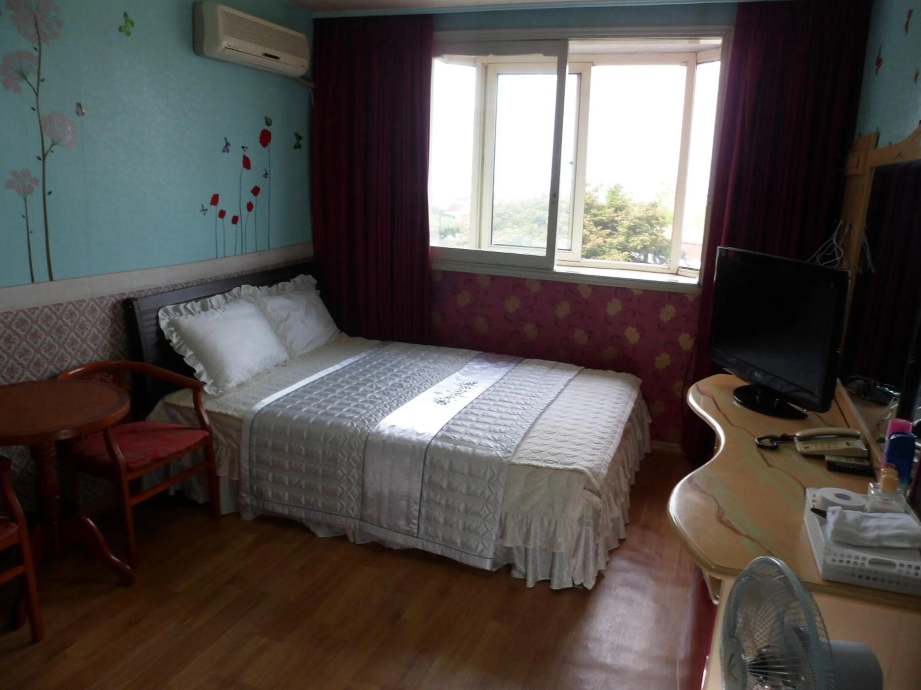 Bed in Gyerim Motel